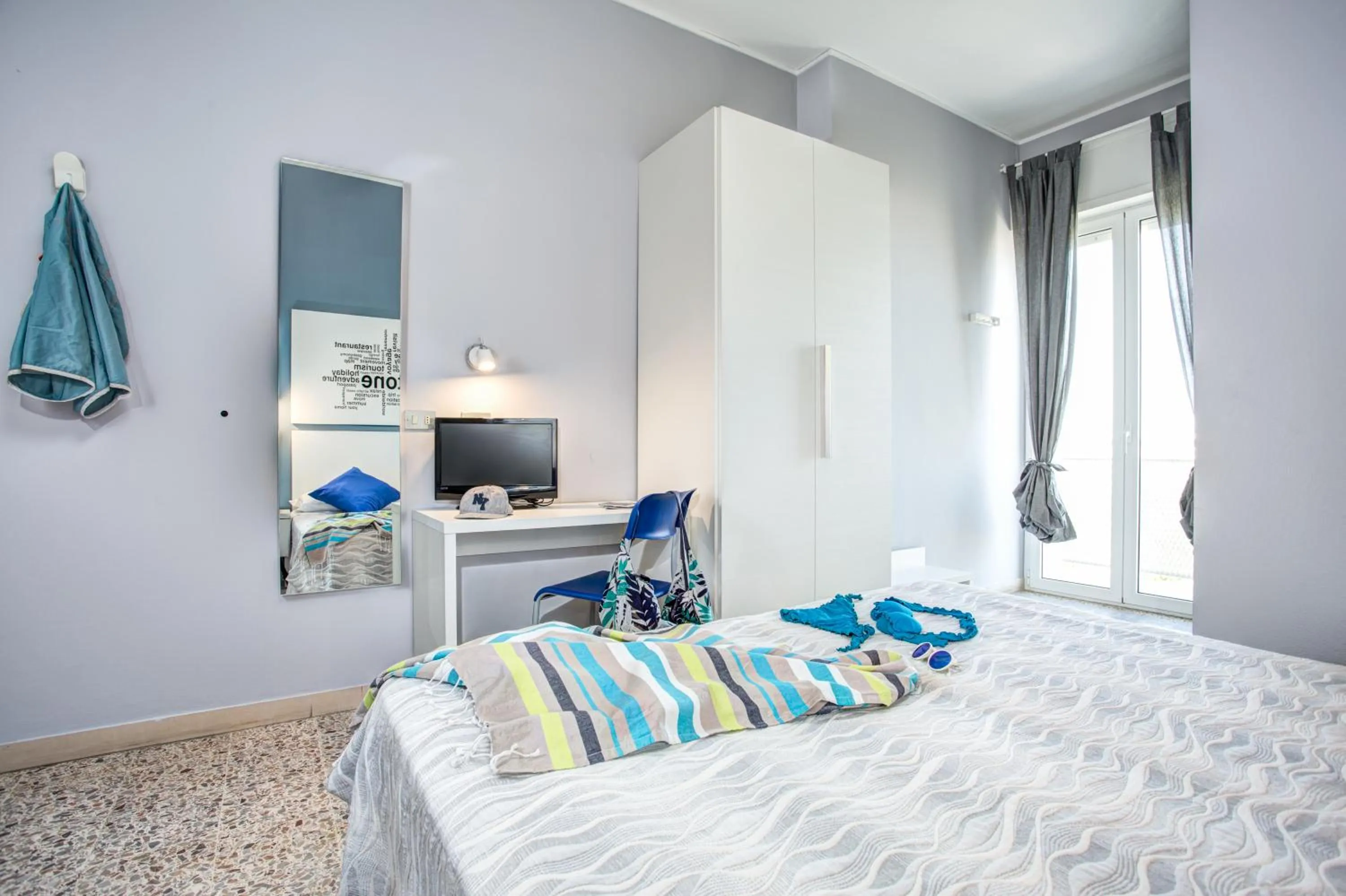 Photo of the whole room, Bed in Hotel Tritone Rimini