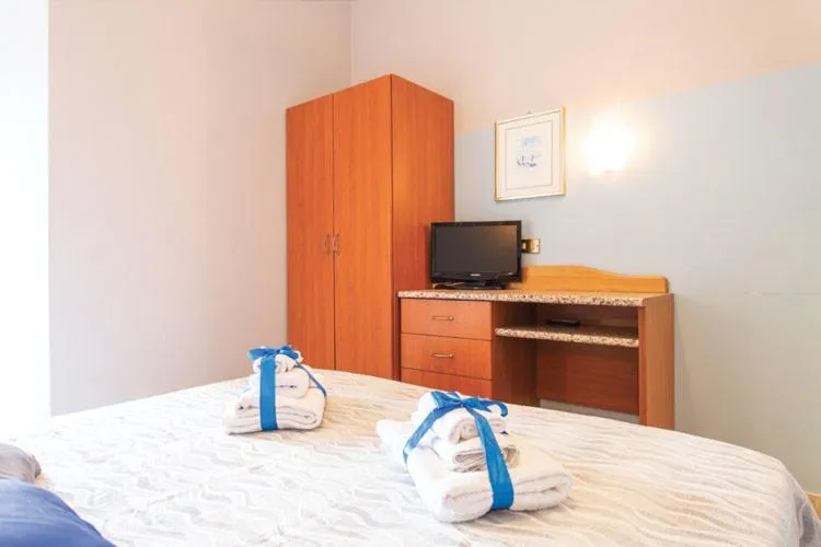 TV and multimedia, Bed in Hotel Tritone Rimini
