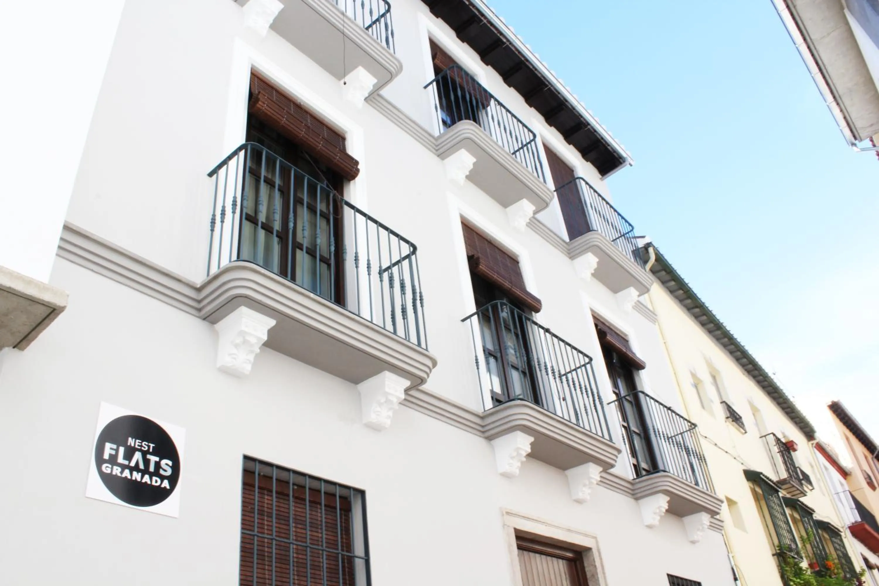 Facade/entrance in Nest Flats Granada