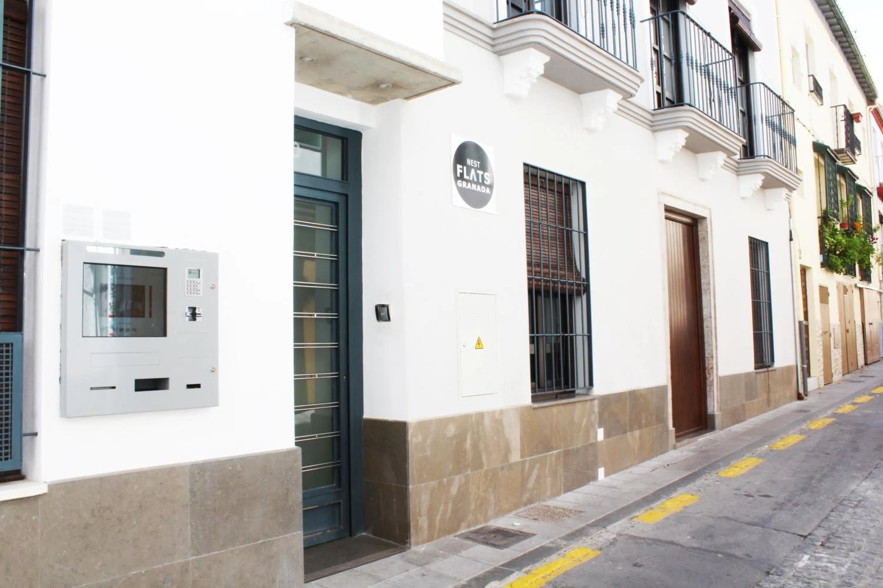 Facade/entrance in Nest Flats Granada