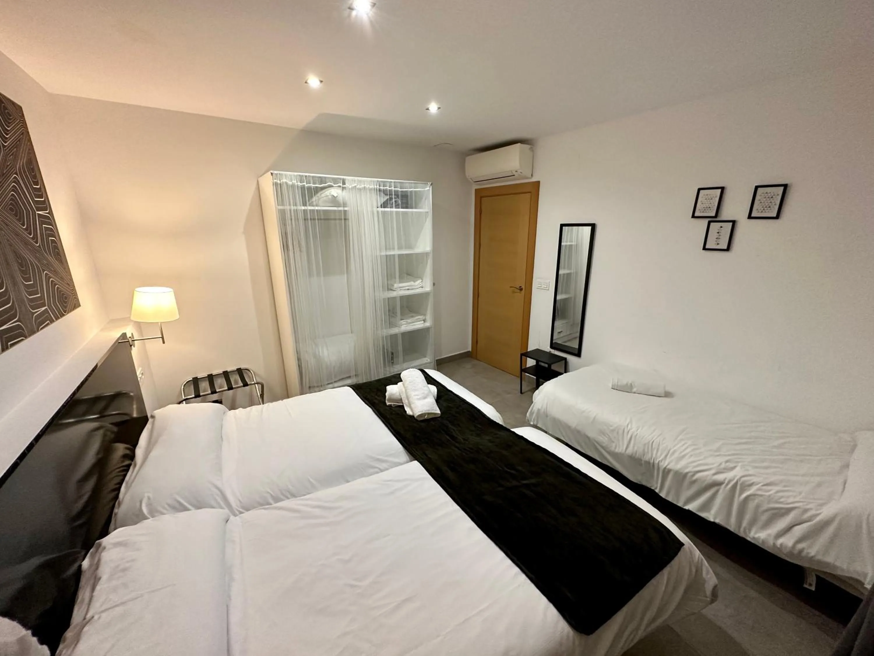 Bed in Nest Flats Granada