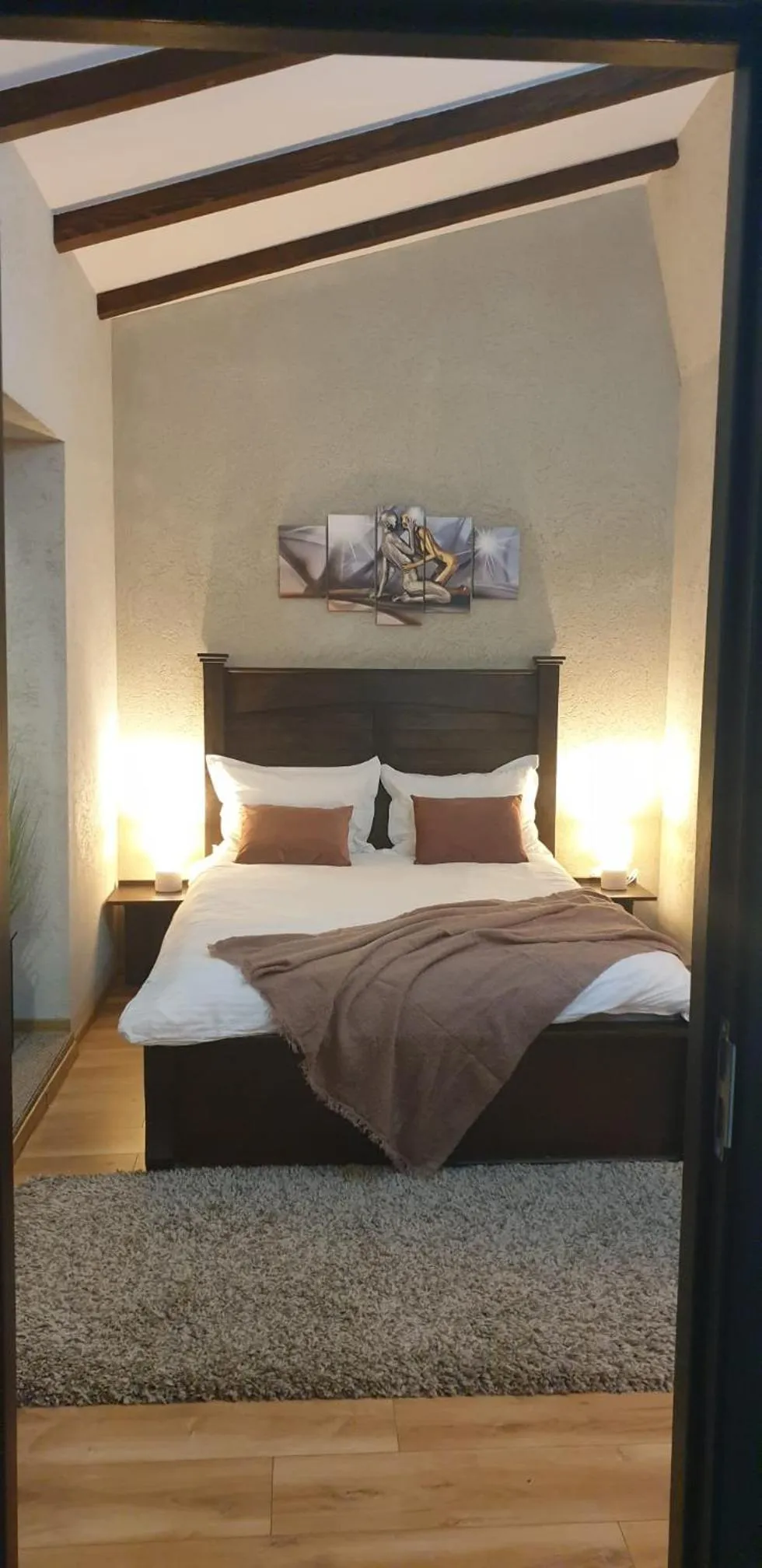 Bed in Hanu lu Mos Opinca