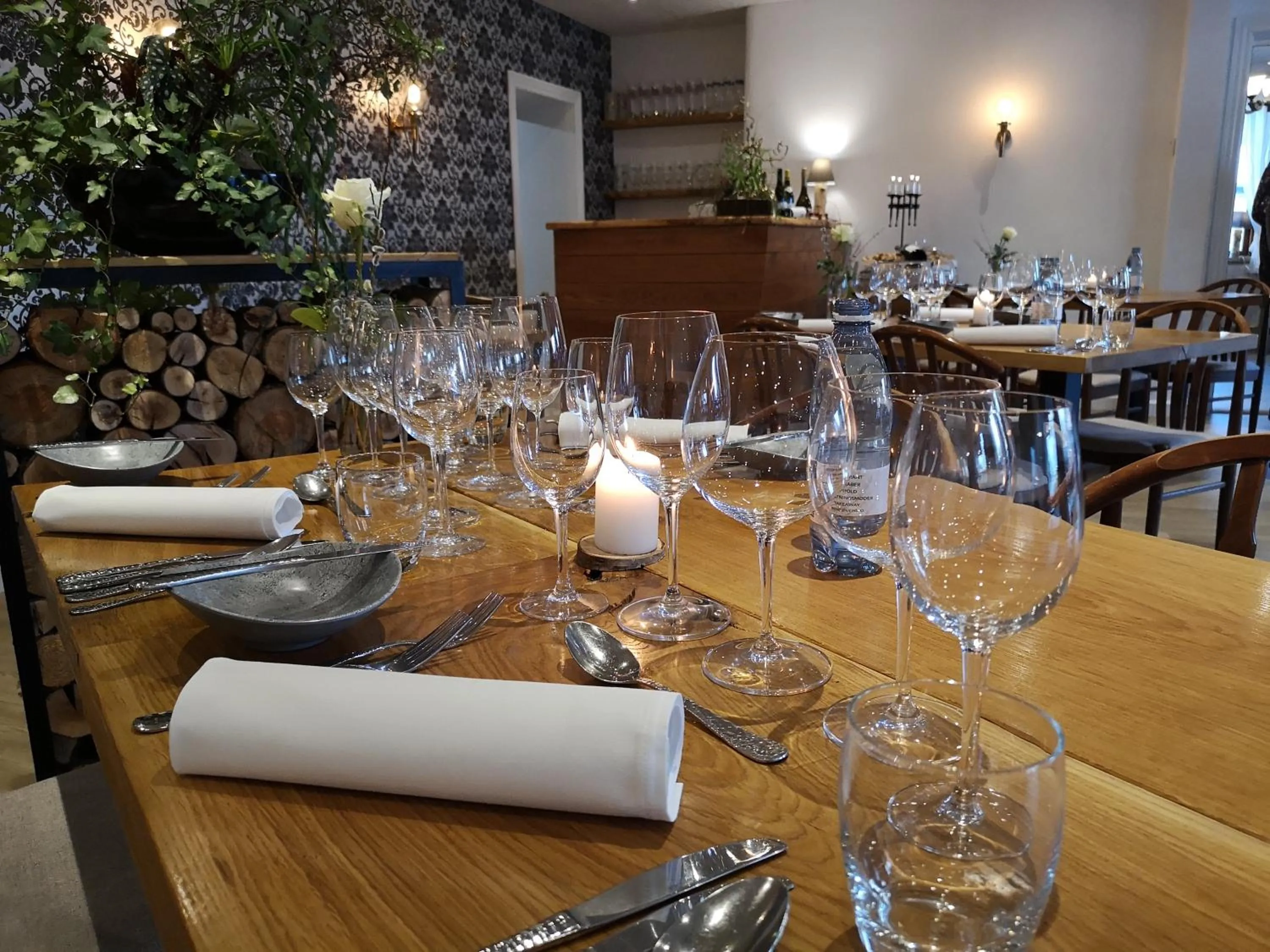 Restaurant/places to eat in Sdr. Omme Kro & Hotel