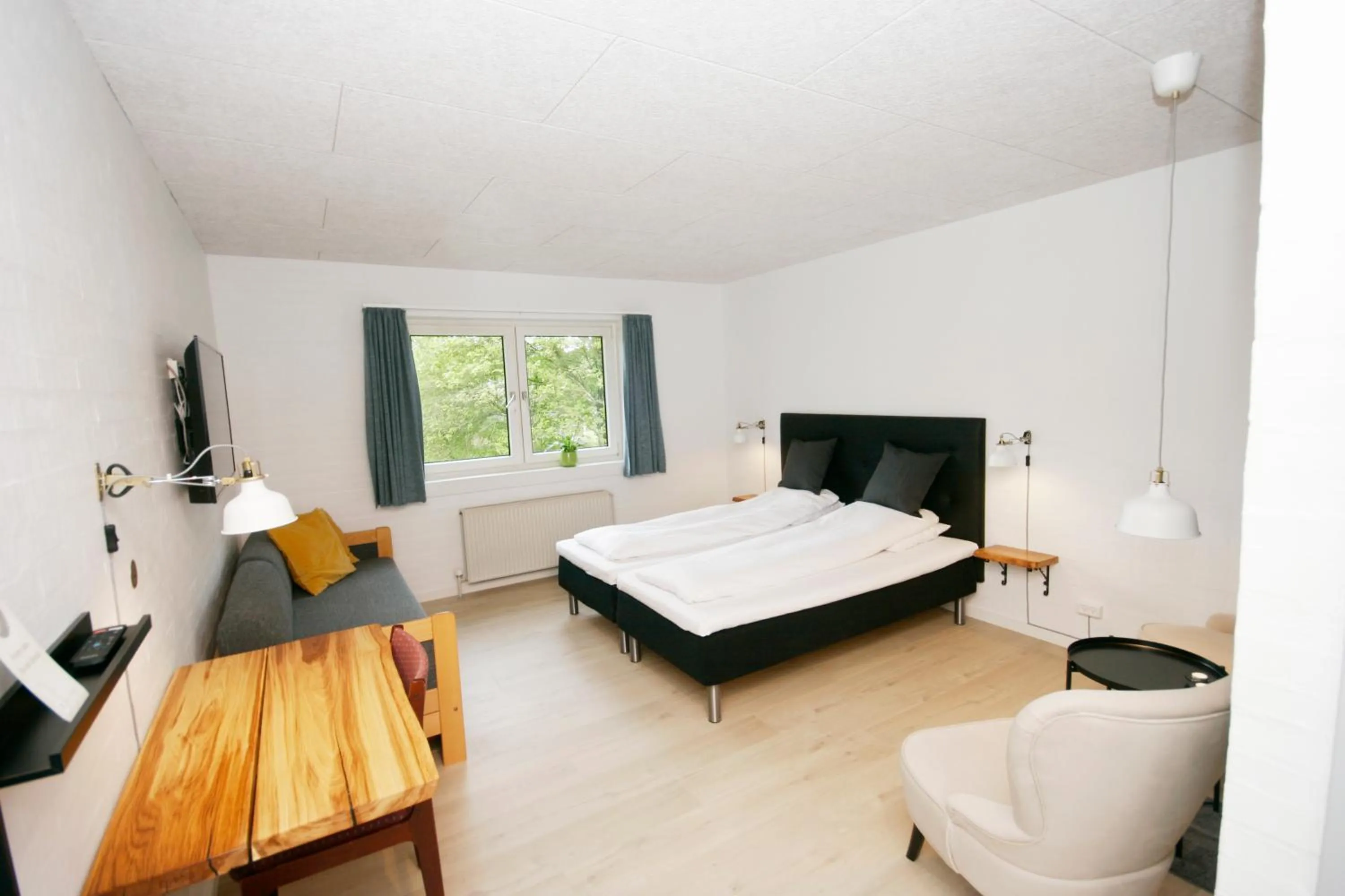 Family, Bed in Sdr. Omme Kro & Hotel