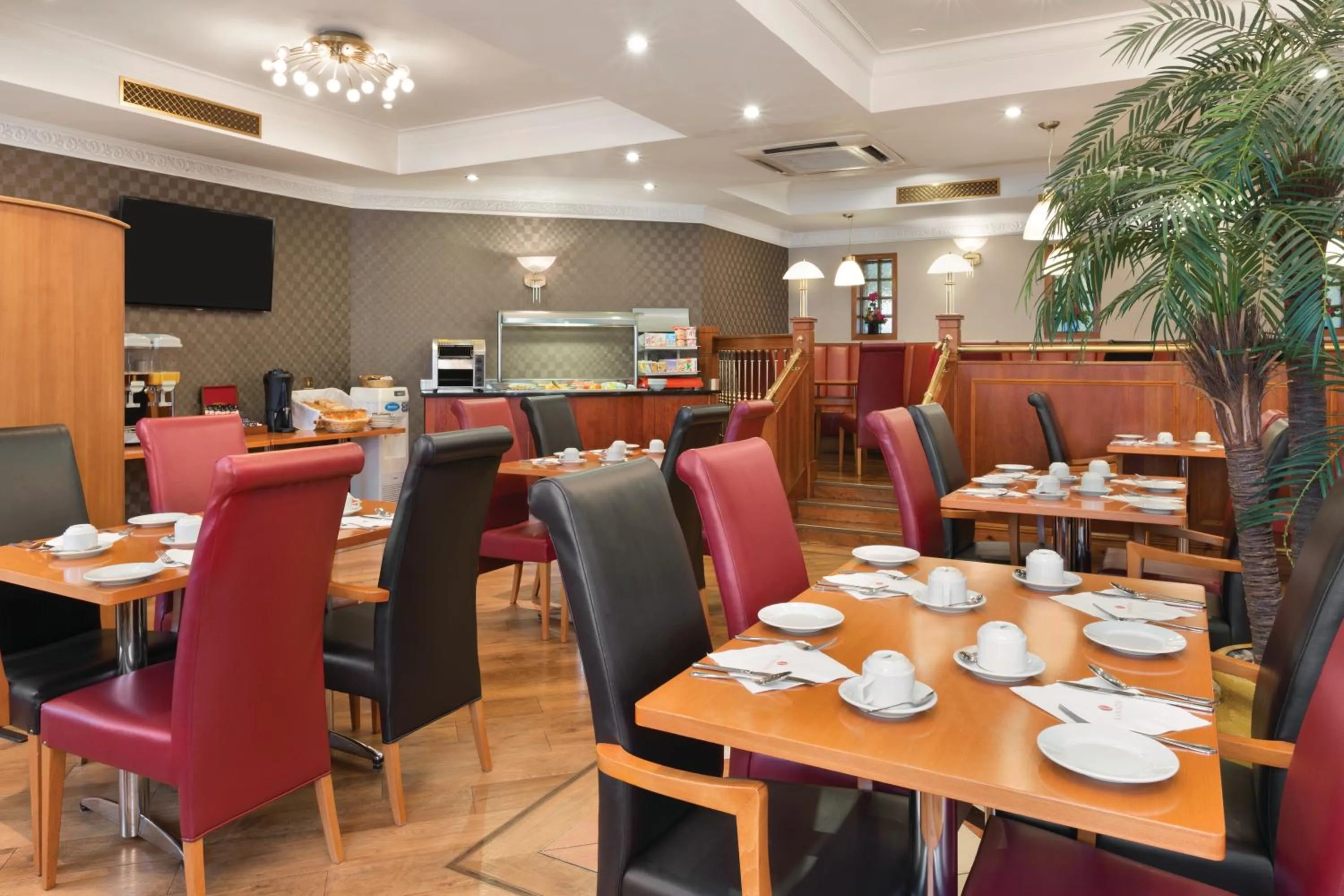 Restaurant/places to eat in Savera Hotel South Ruislip