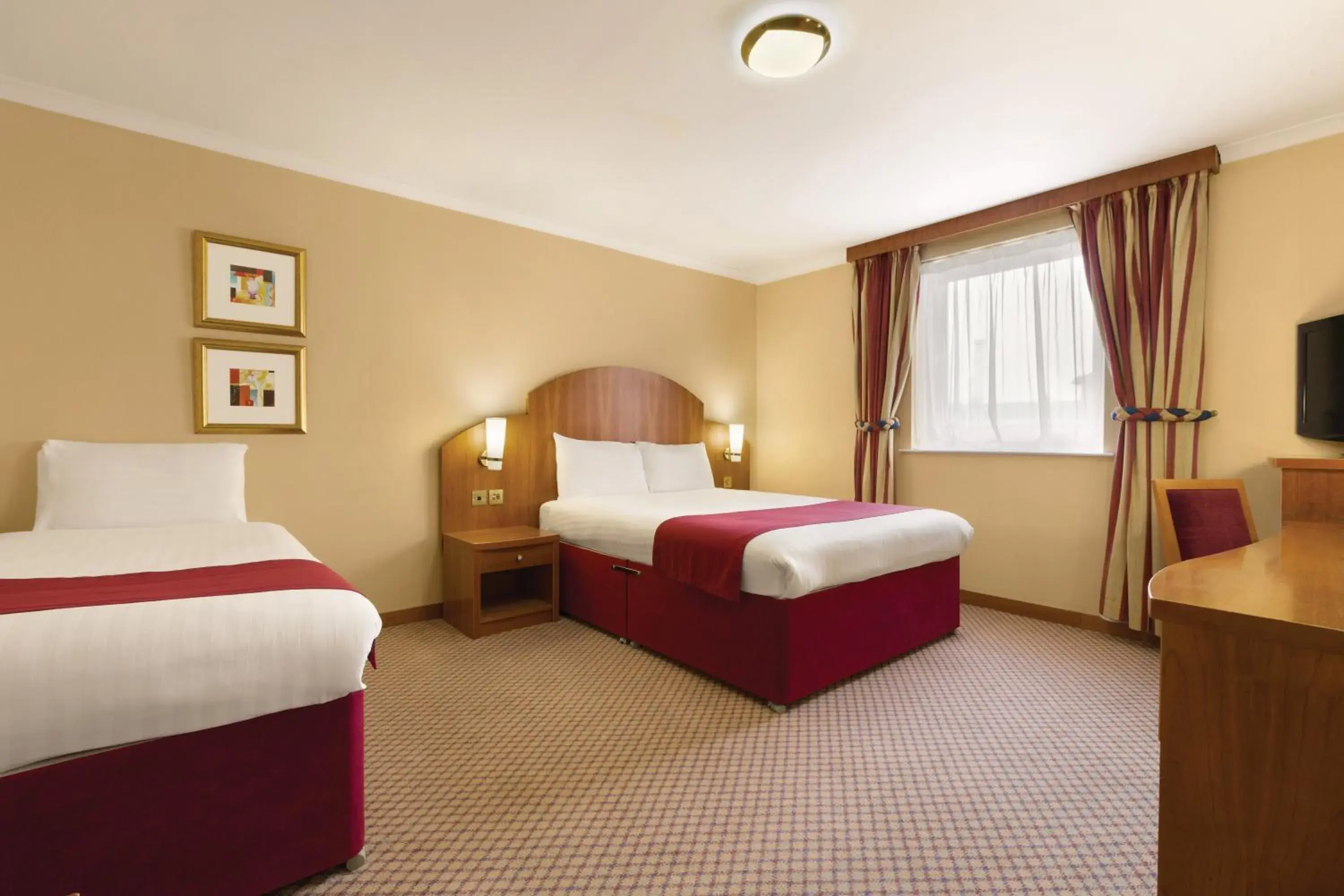 Triple Room in Savera Hotel South Ruislip Triple Room in Savera Hotel South Ruislip