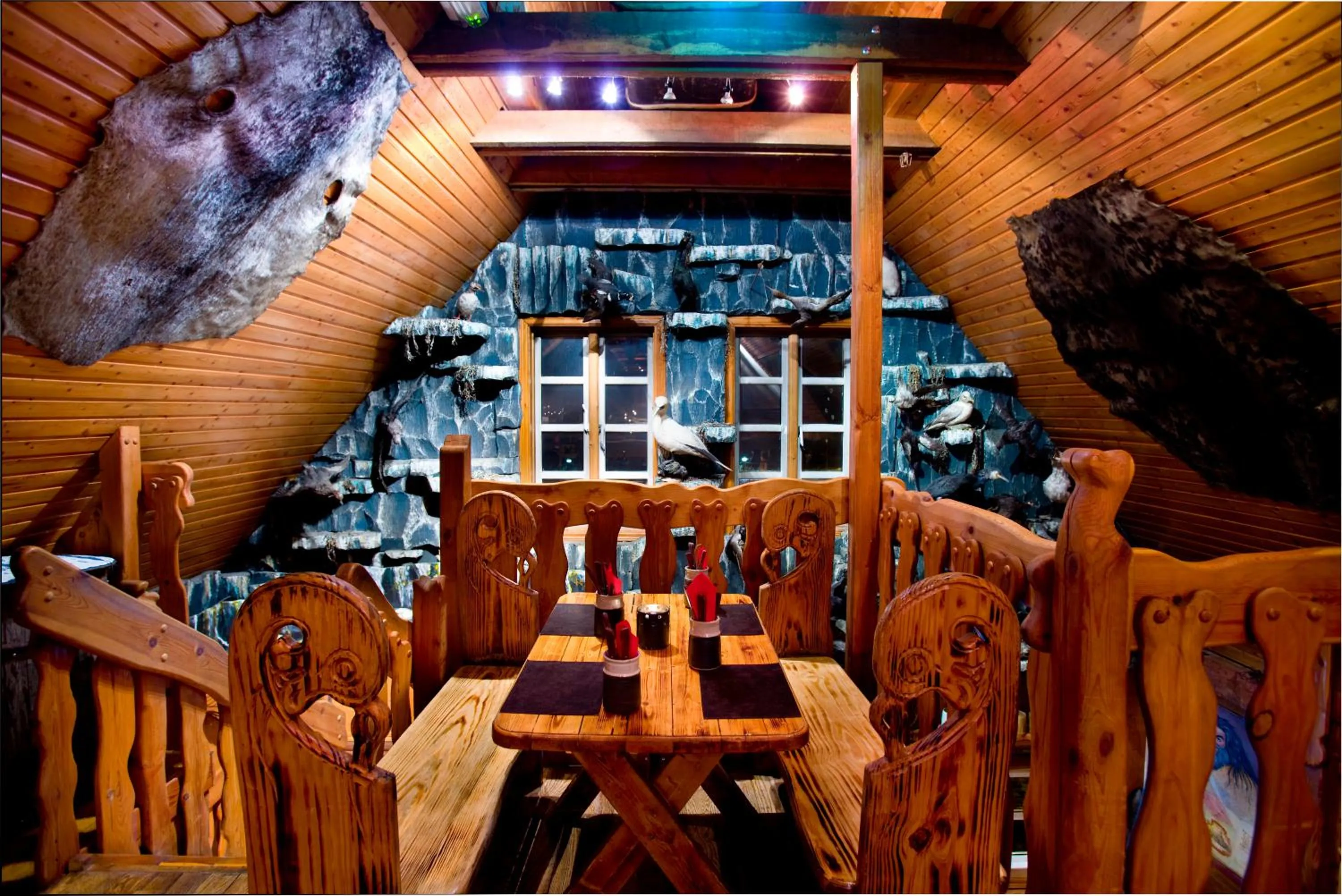 Restaurant/places to eat in Hotel Viking