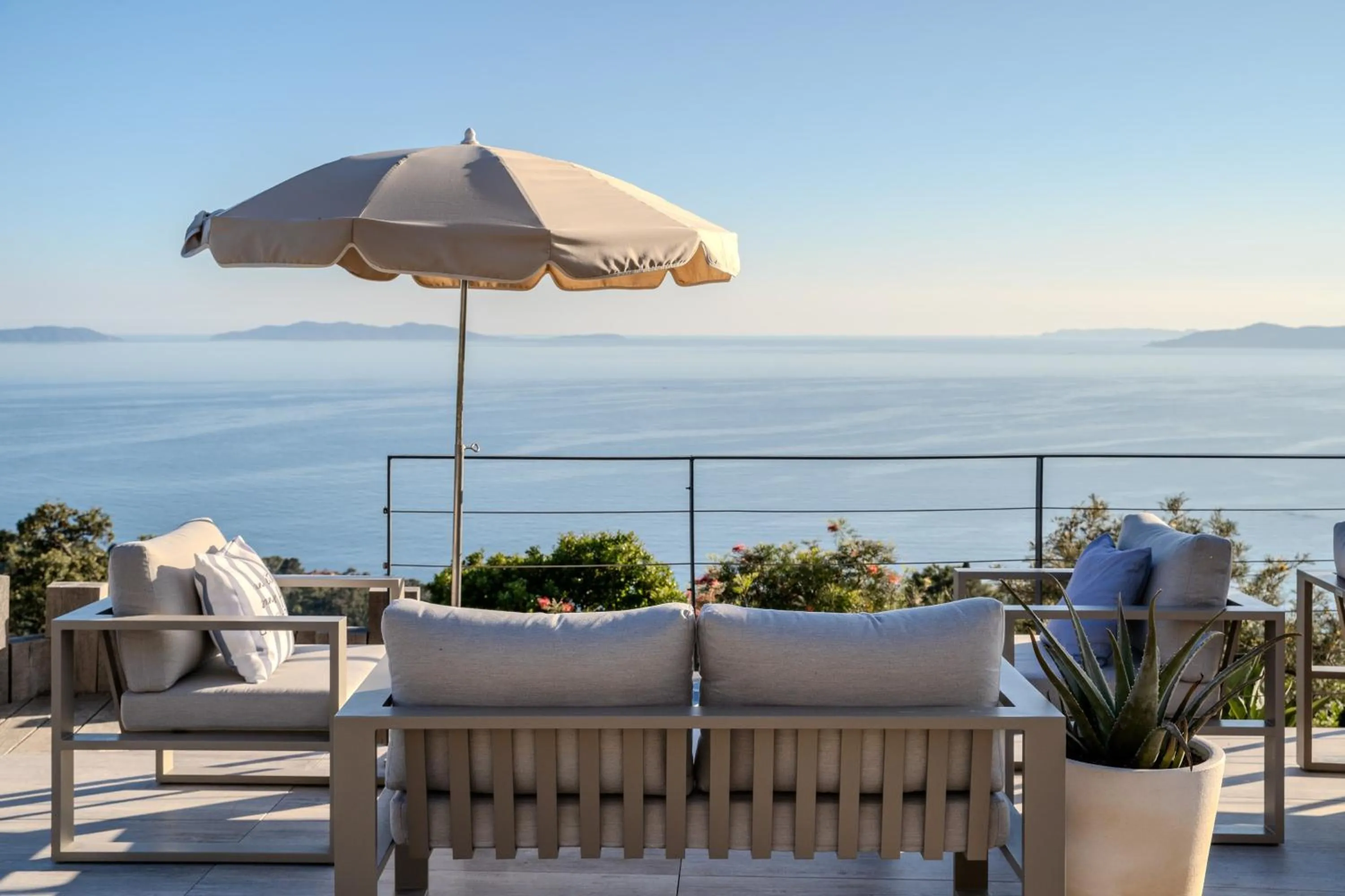 Swimming pool in Hôtel La Villa Douce