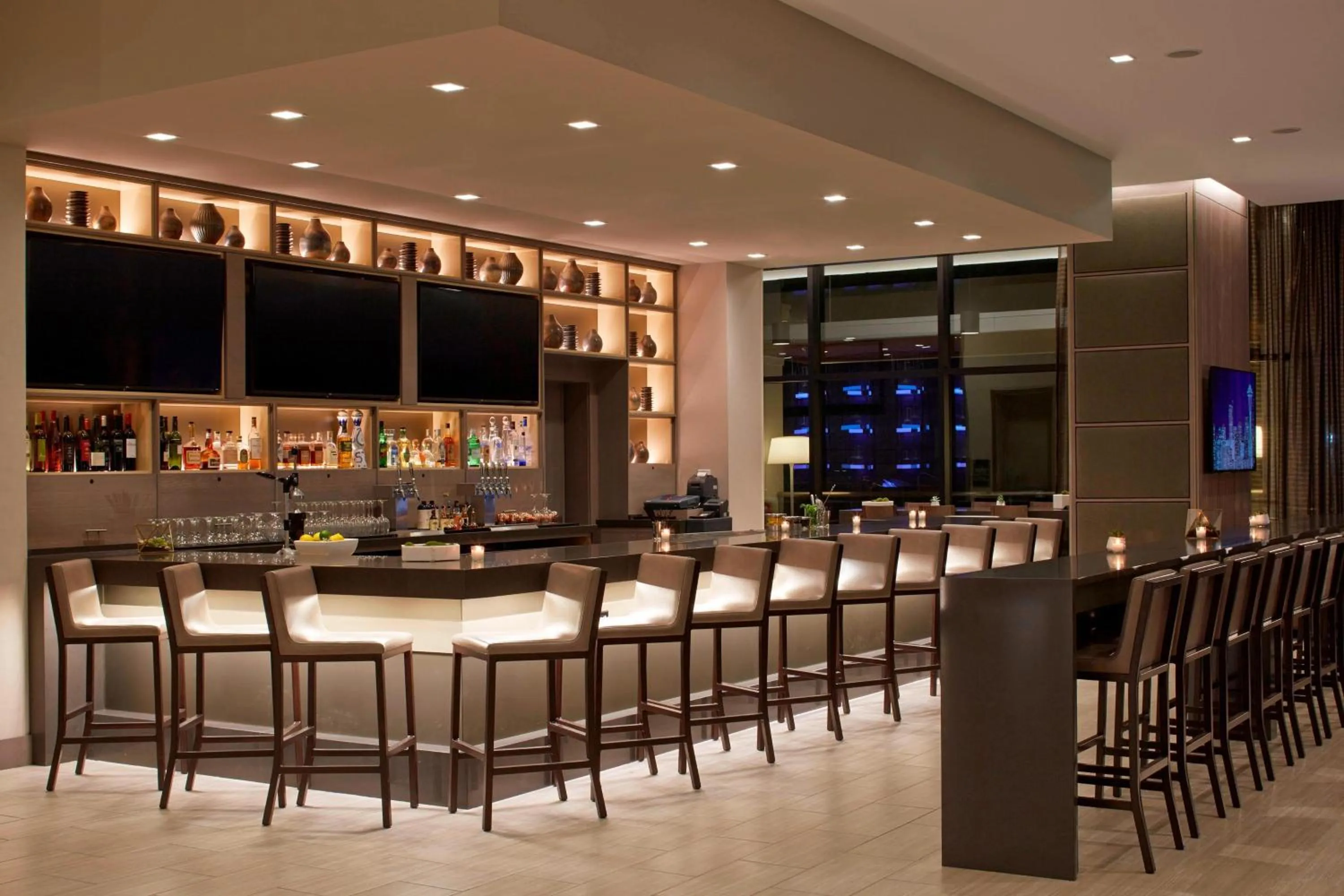 Lounge or bar in AC Hotel by Marriott Seattle Bellevue/Downtown