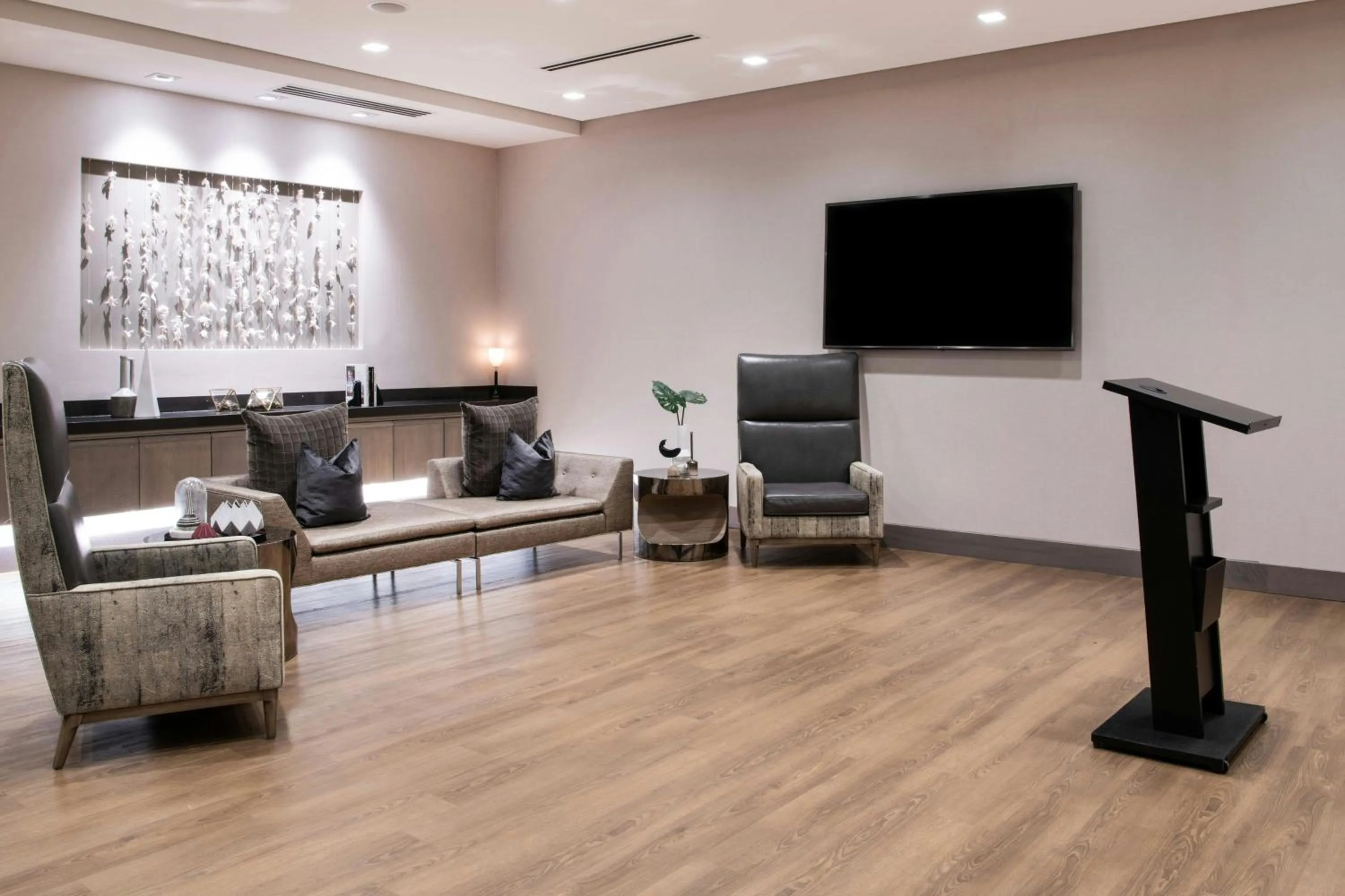 Meeting/conference room in AC Hotel by Marriott Seattle Bellevue/Downtown