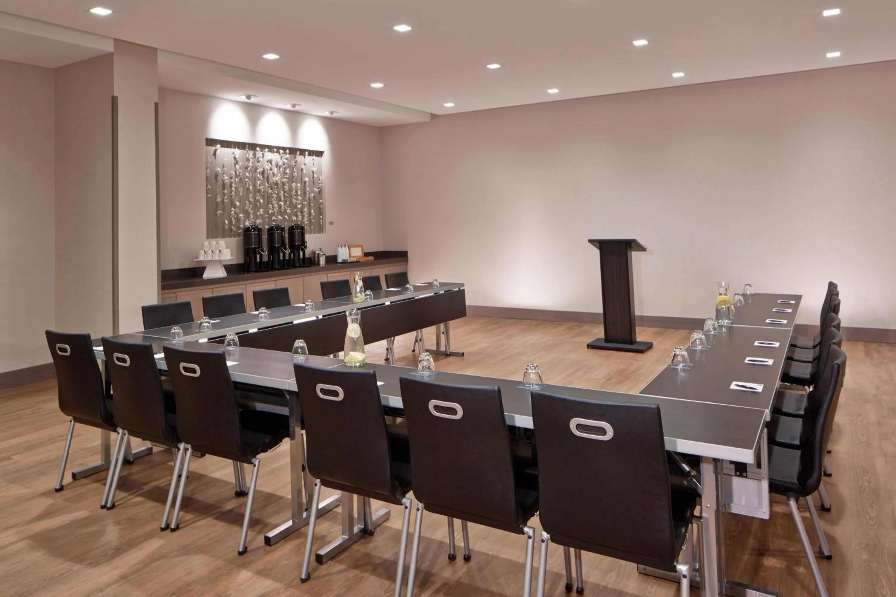 Meeting/conference room in AC Hotel by Marriott Seattle Bellevue/Downtown