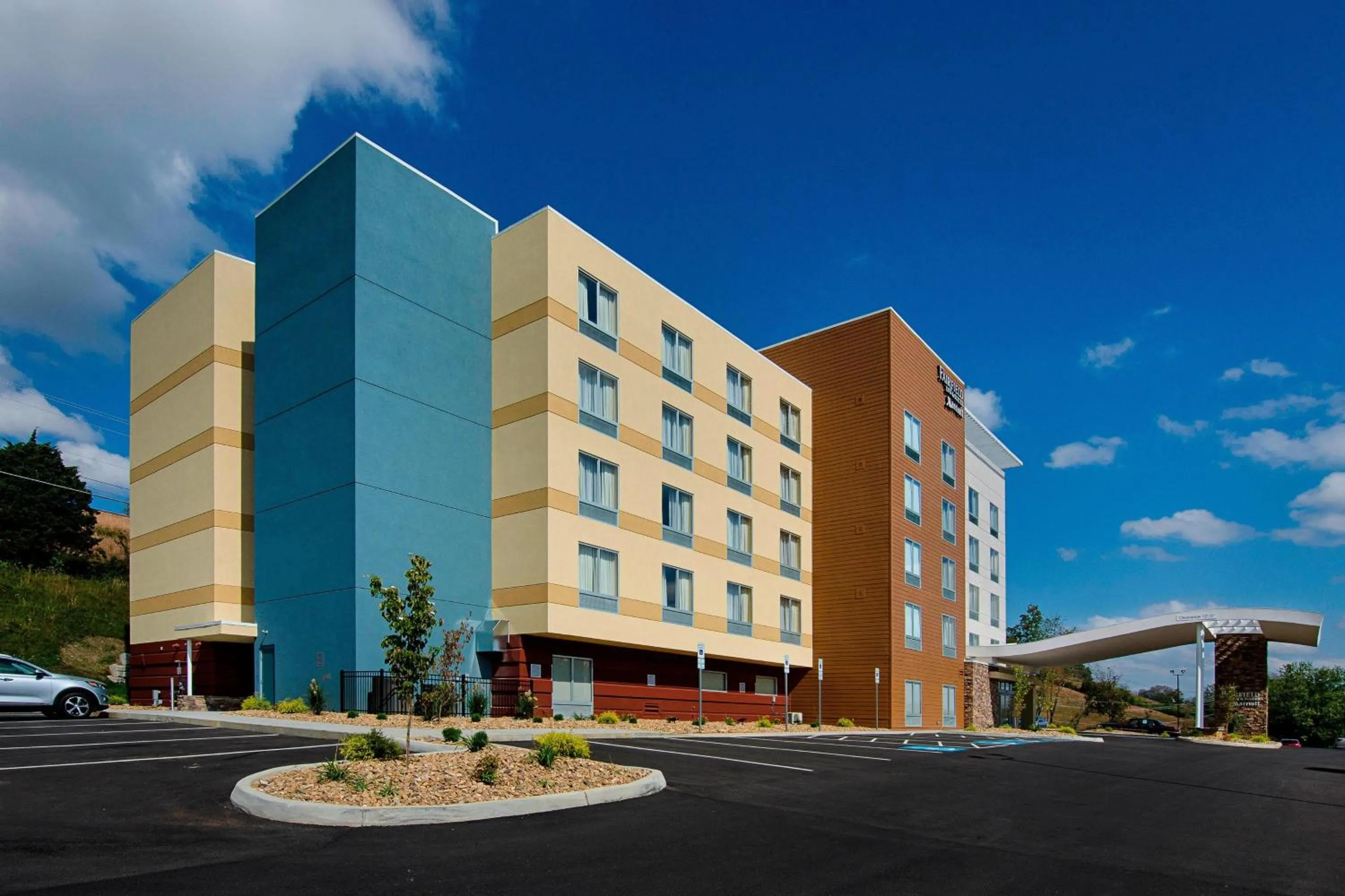 Property building in Fairfield Inn & Suites by Marriott Abingdon