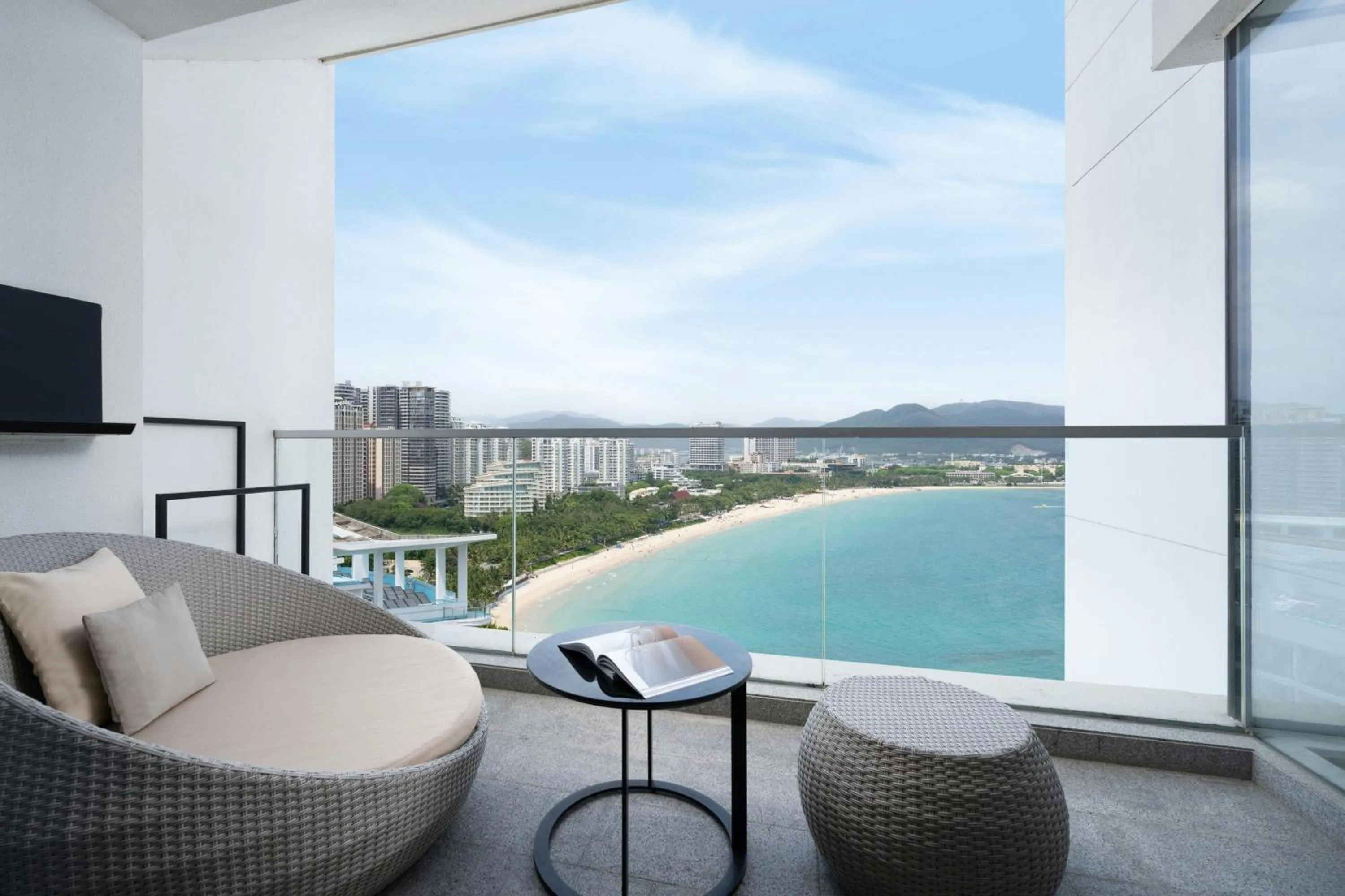 Photo of the whole room in The Shanhaitian Resort Sanya, Autograph Collection