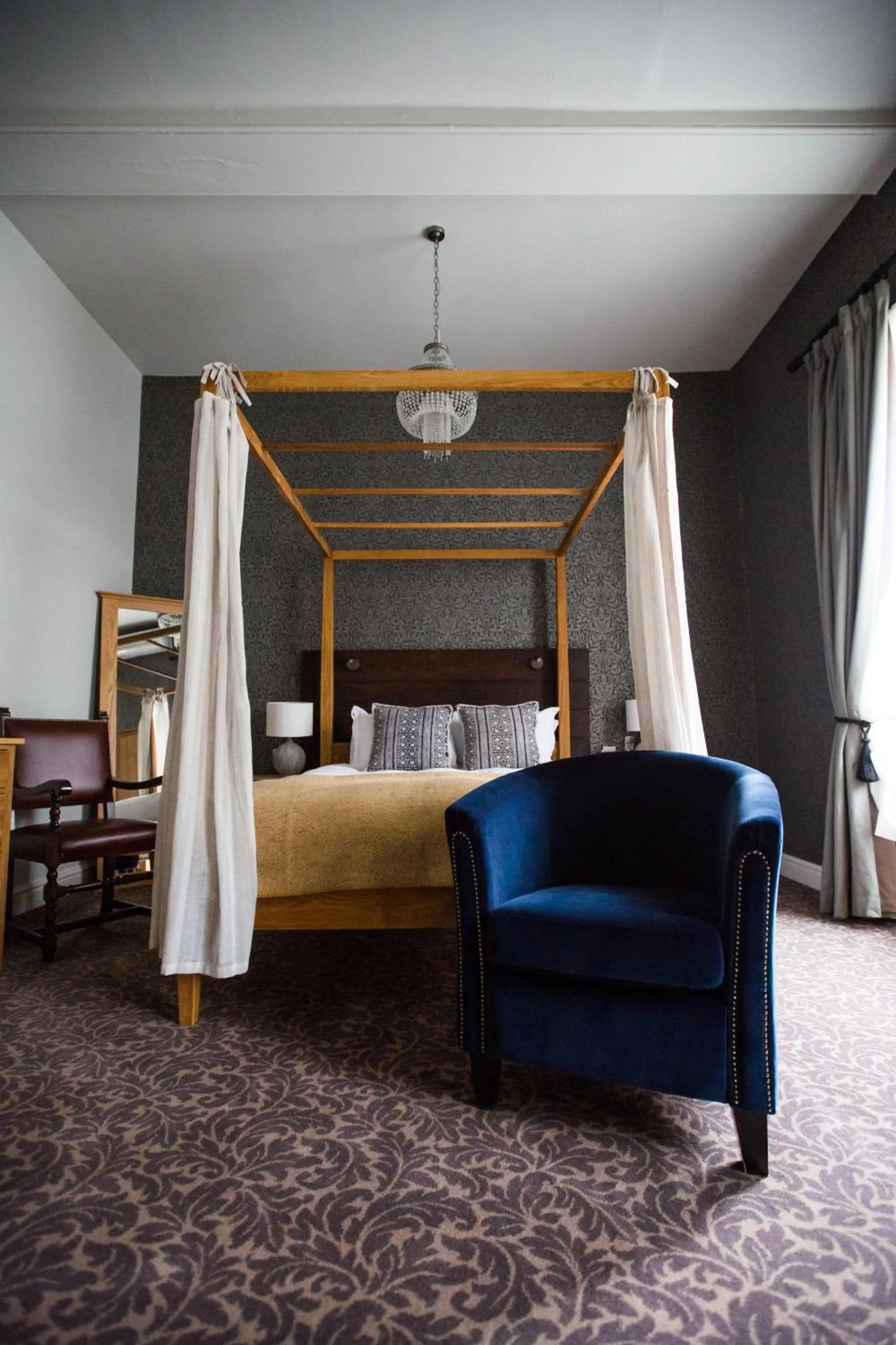 Bedroom, Bed in The Blue Boar