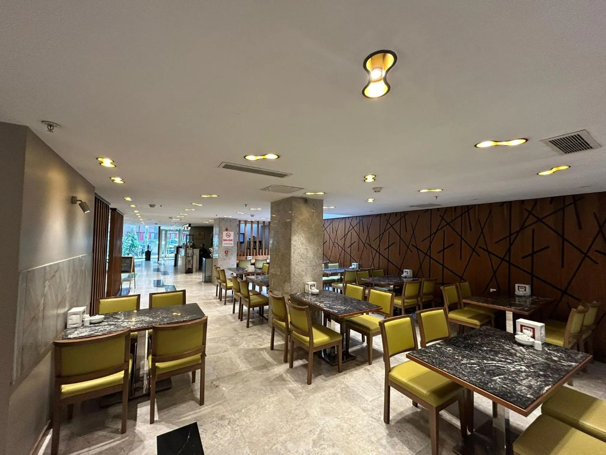 Restaurant/places to eat in Reikartz 2017