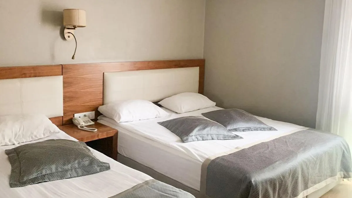 Photo of the whole room, Bed in Reikartz 2017