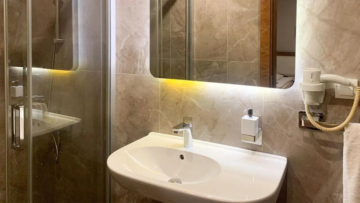 Shower in Reikartz 2017