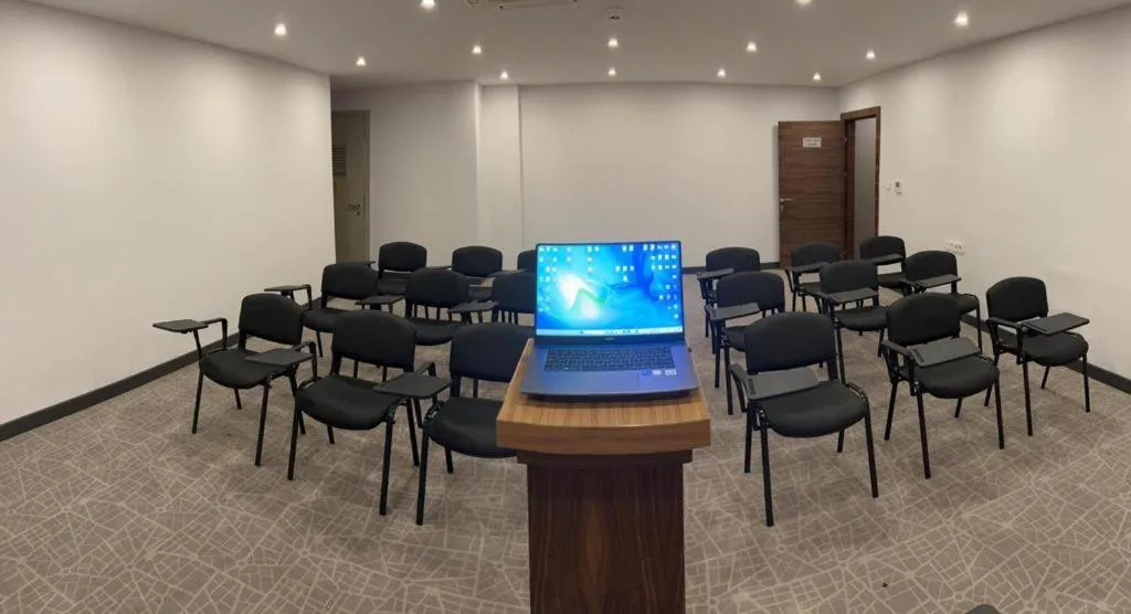 Meeting/conference room in Reikartz 2017