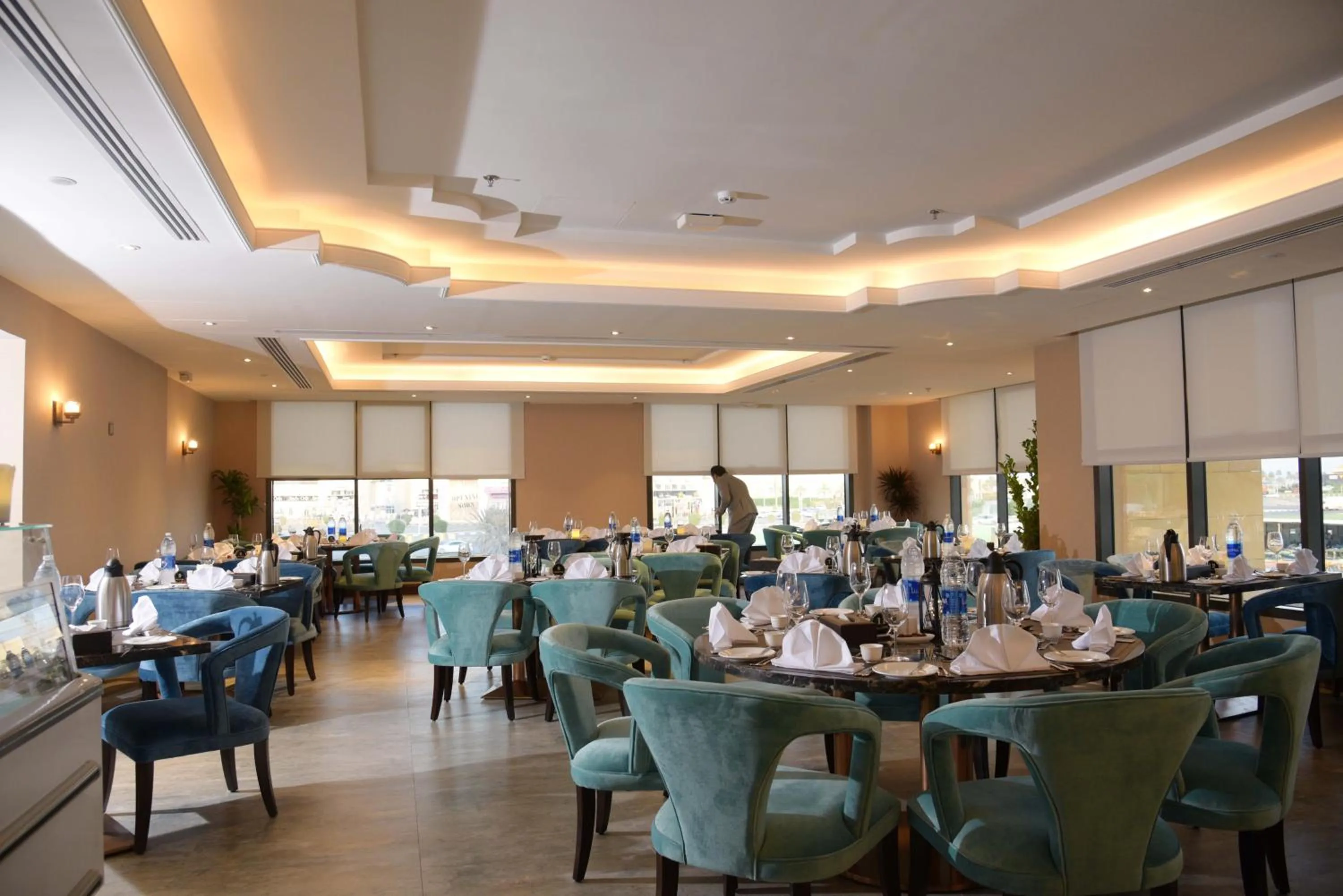 Restaurant/places to eat in Warwick Al Khobar