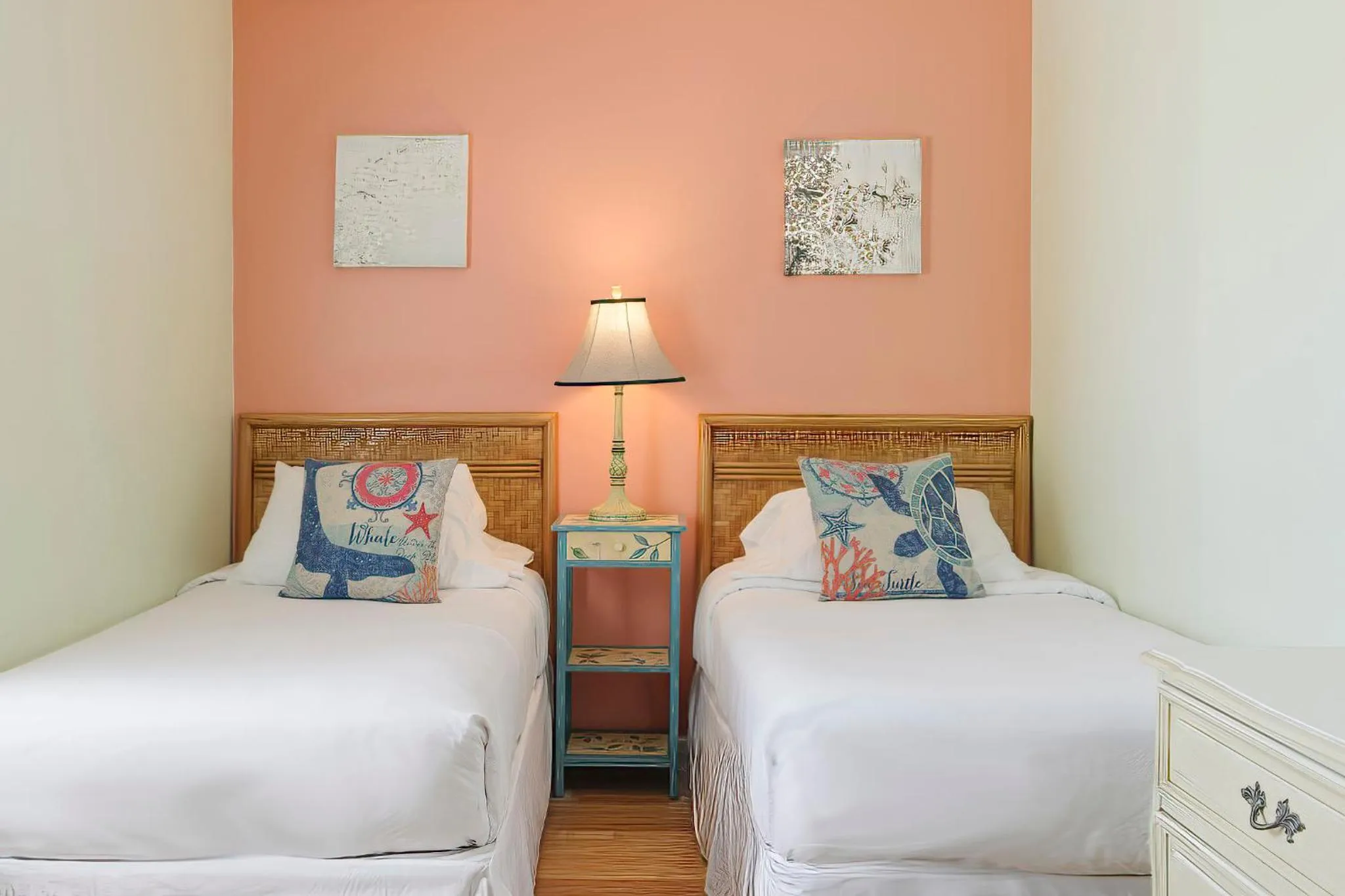 Bedroom, Bed in Havana Inn