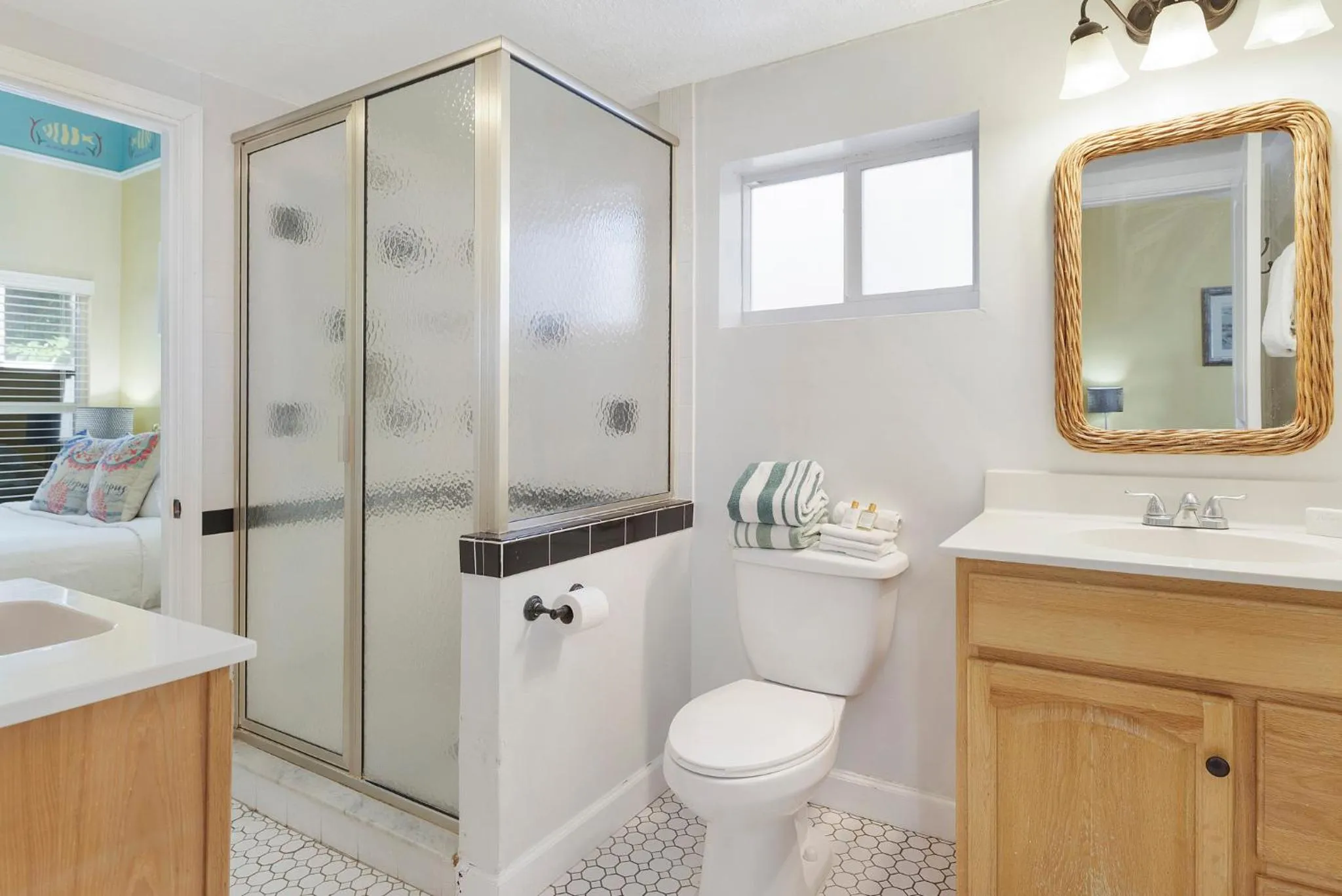 Shower in Havana Inn