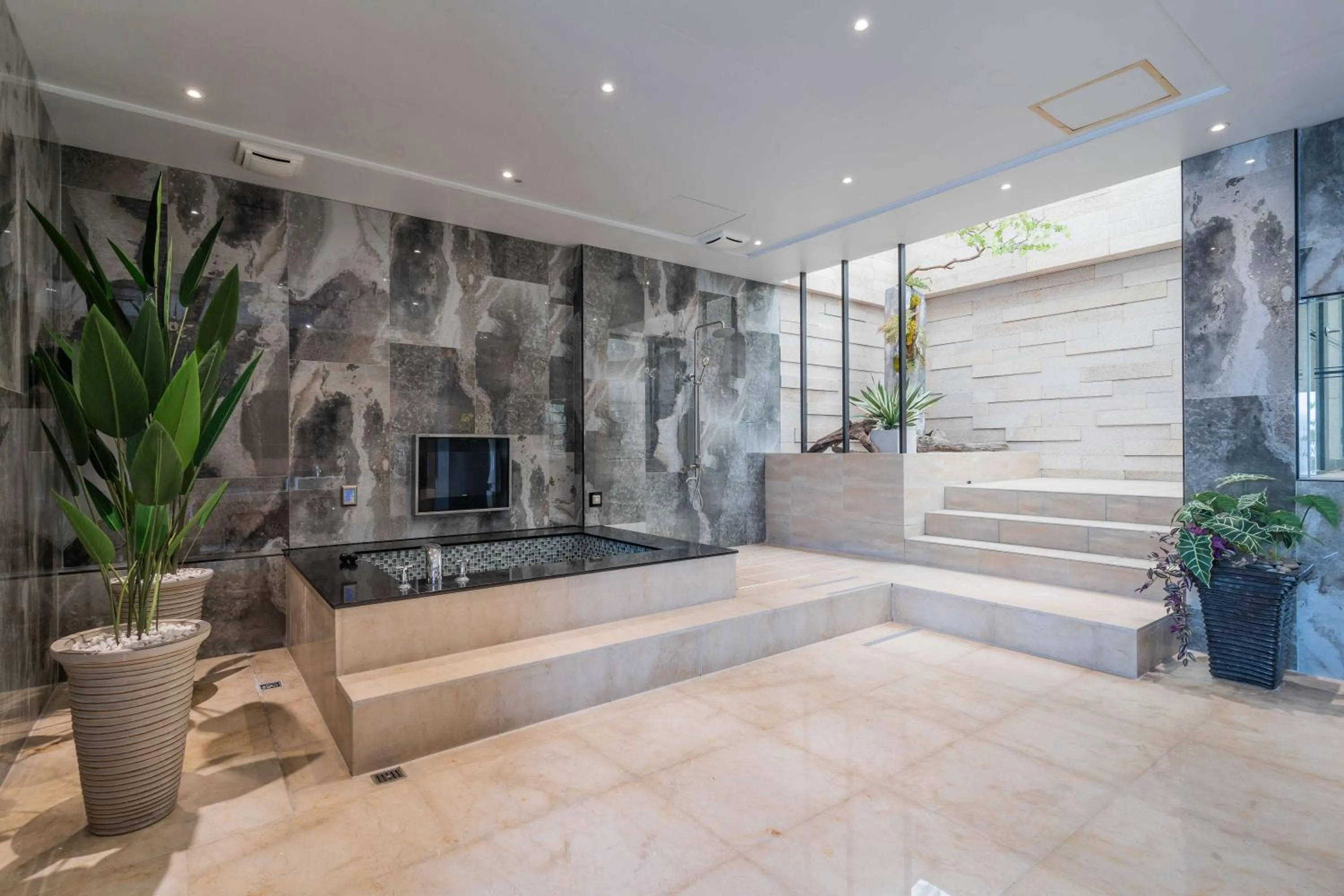 Bathroom in Aquarius Motel