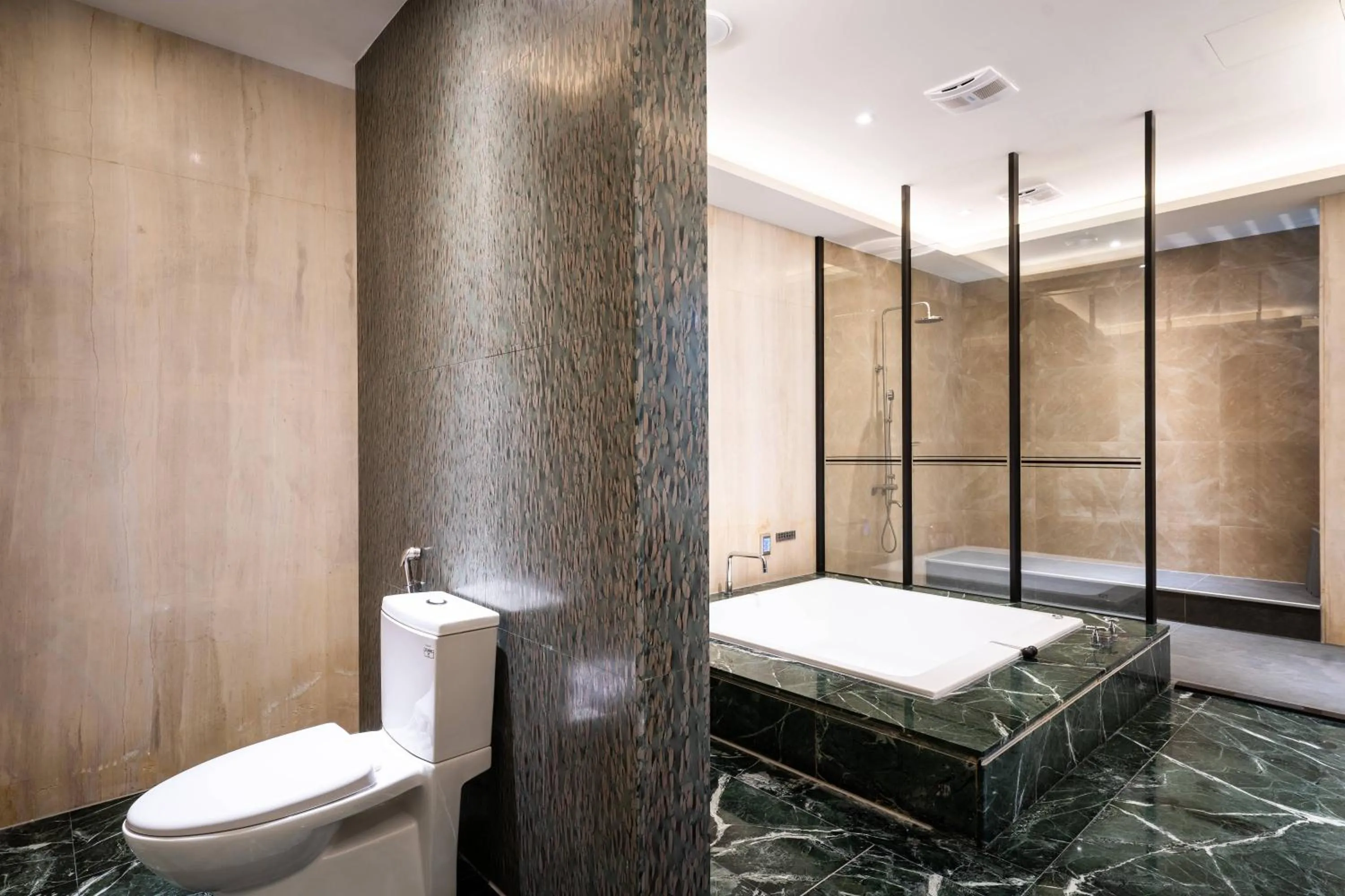 Bathroom in Aquarius Motel