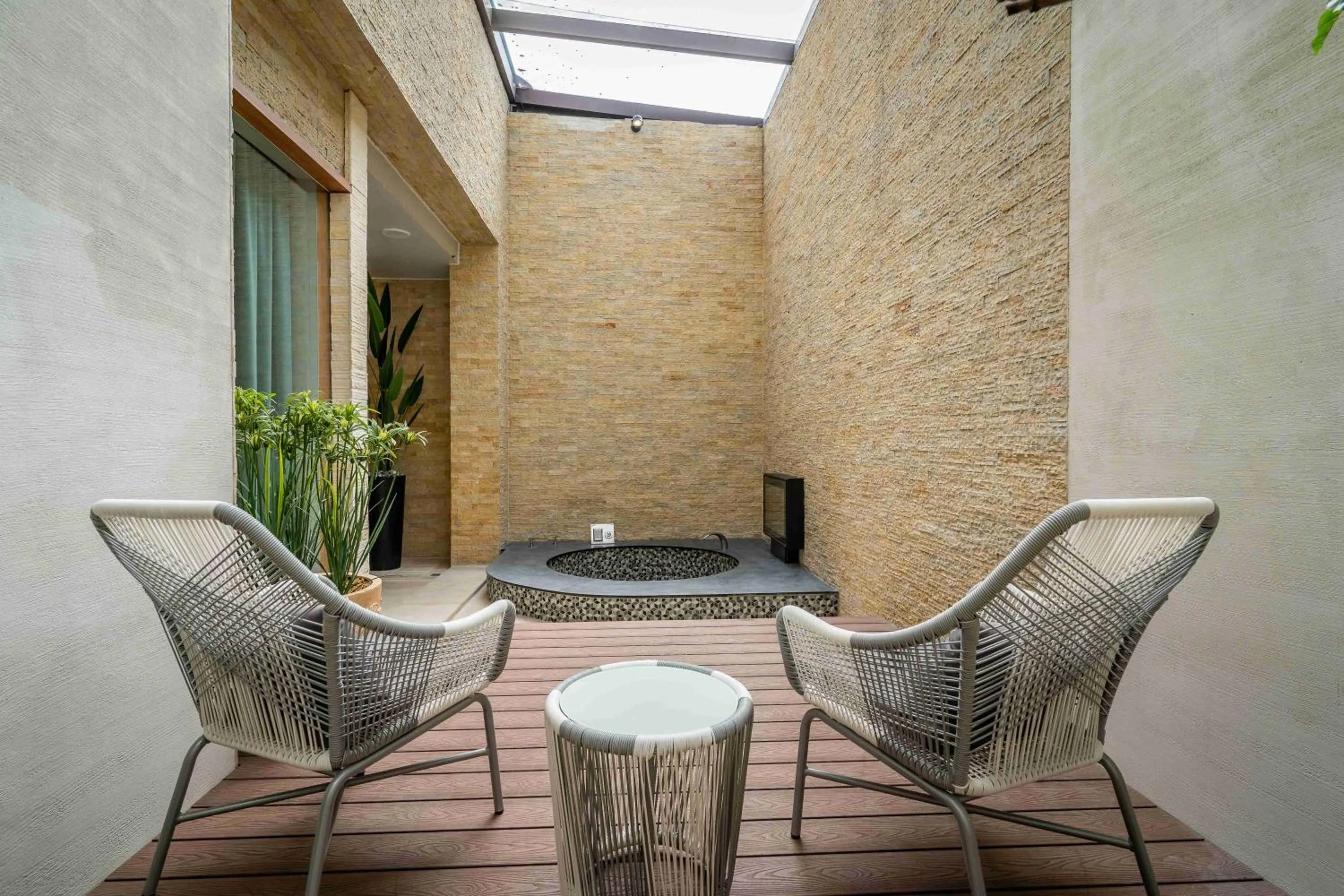 Bathroom in Aquarius Motel