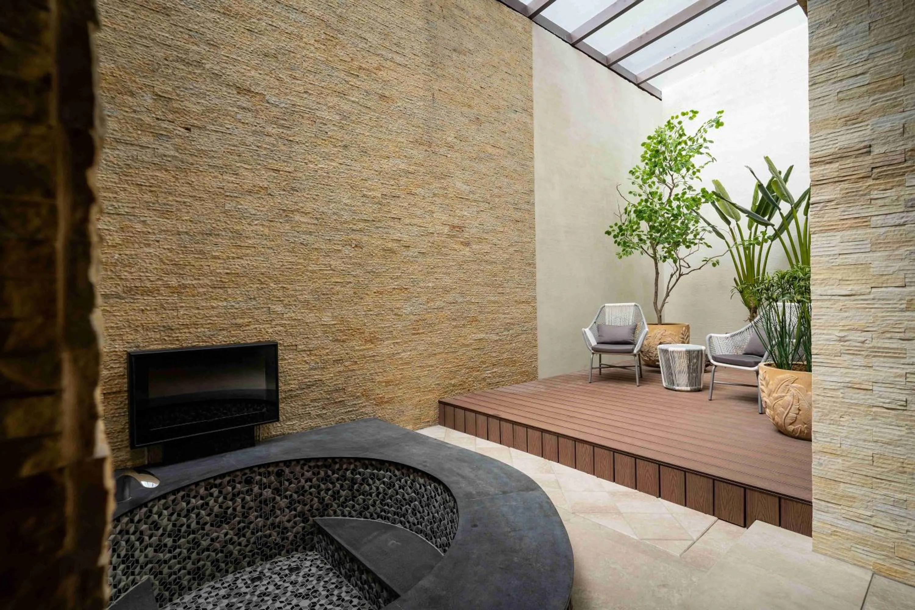 Bathroom in Aquarius Motel