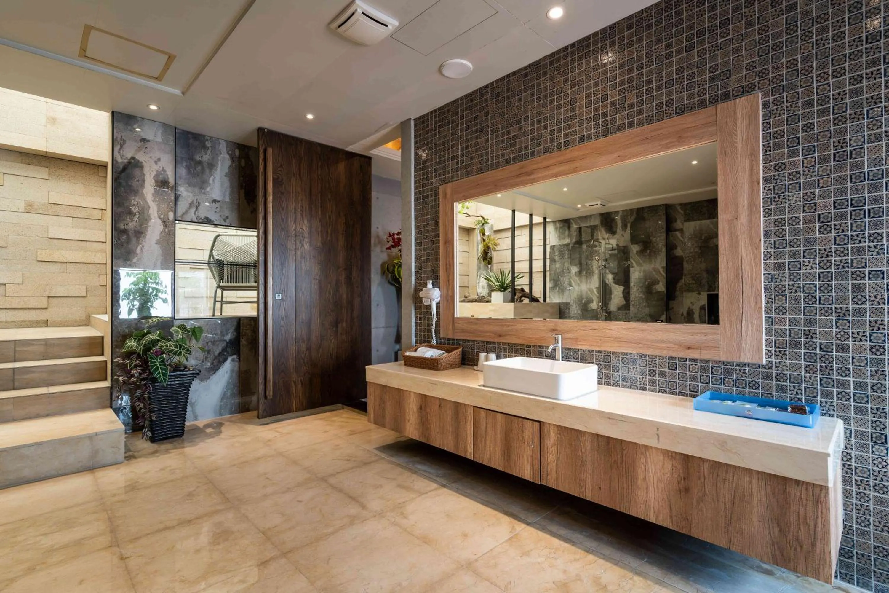 Bathroom in Aquarius Motel