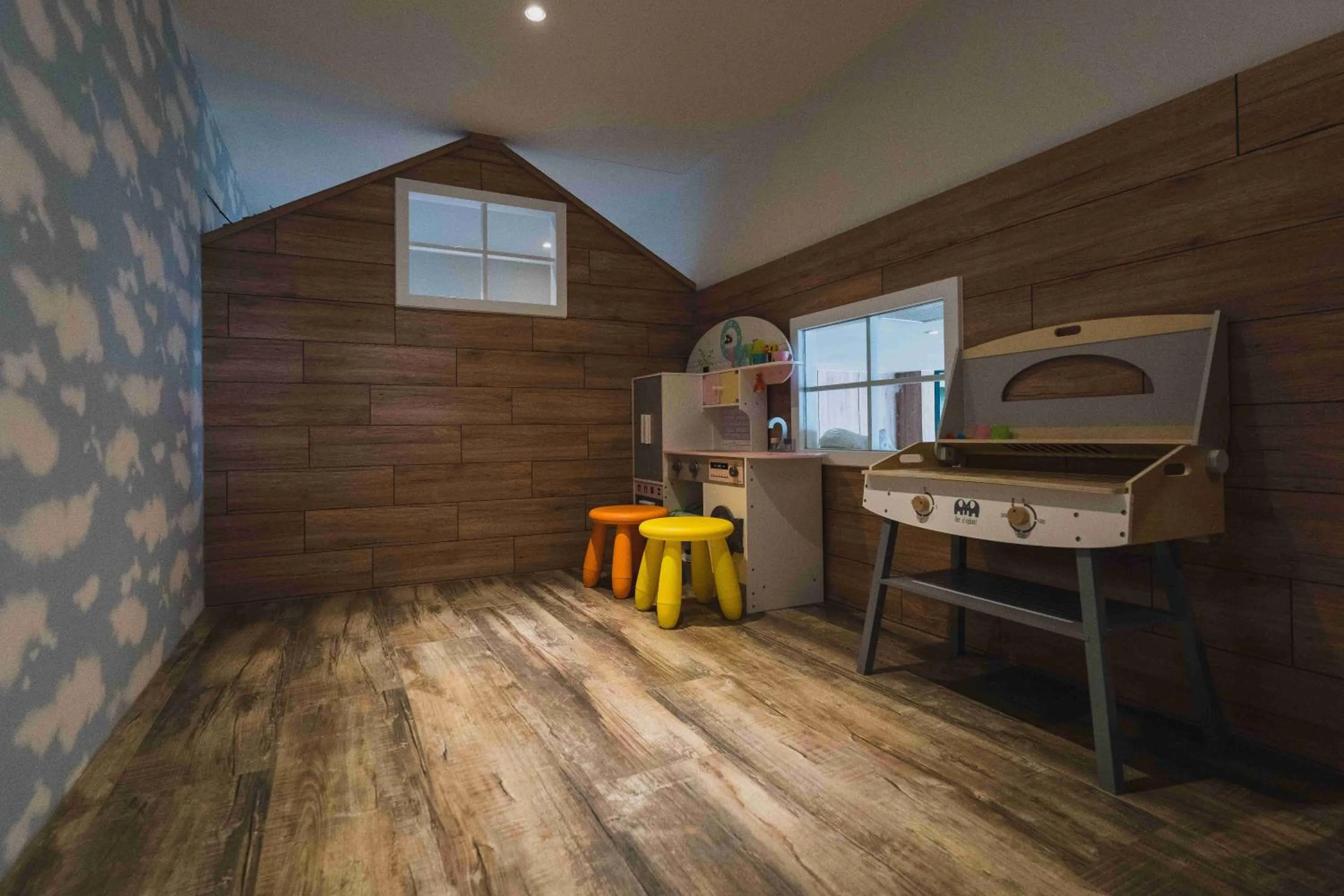 Children play ground in Aquarius Motel