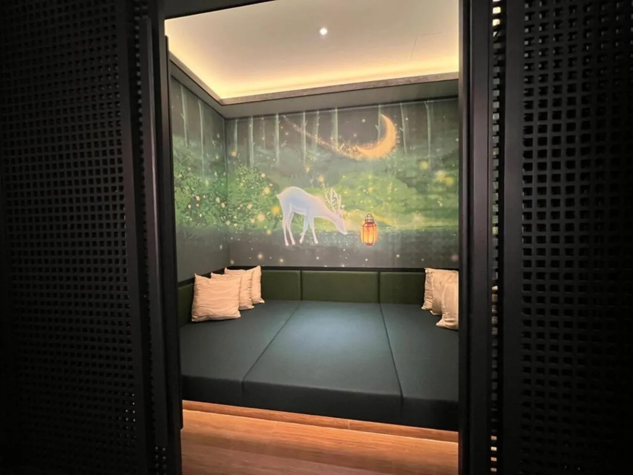 Photo of the whole room in Aquarius Motel