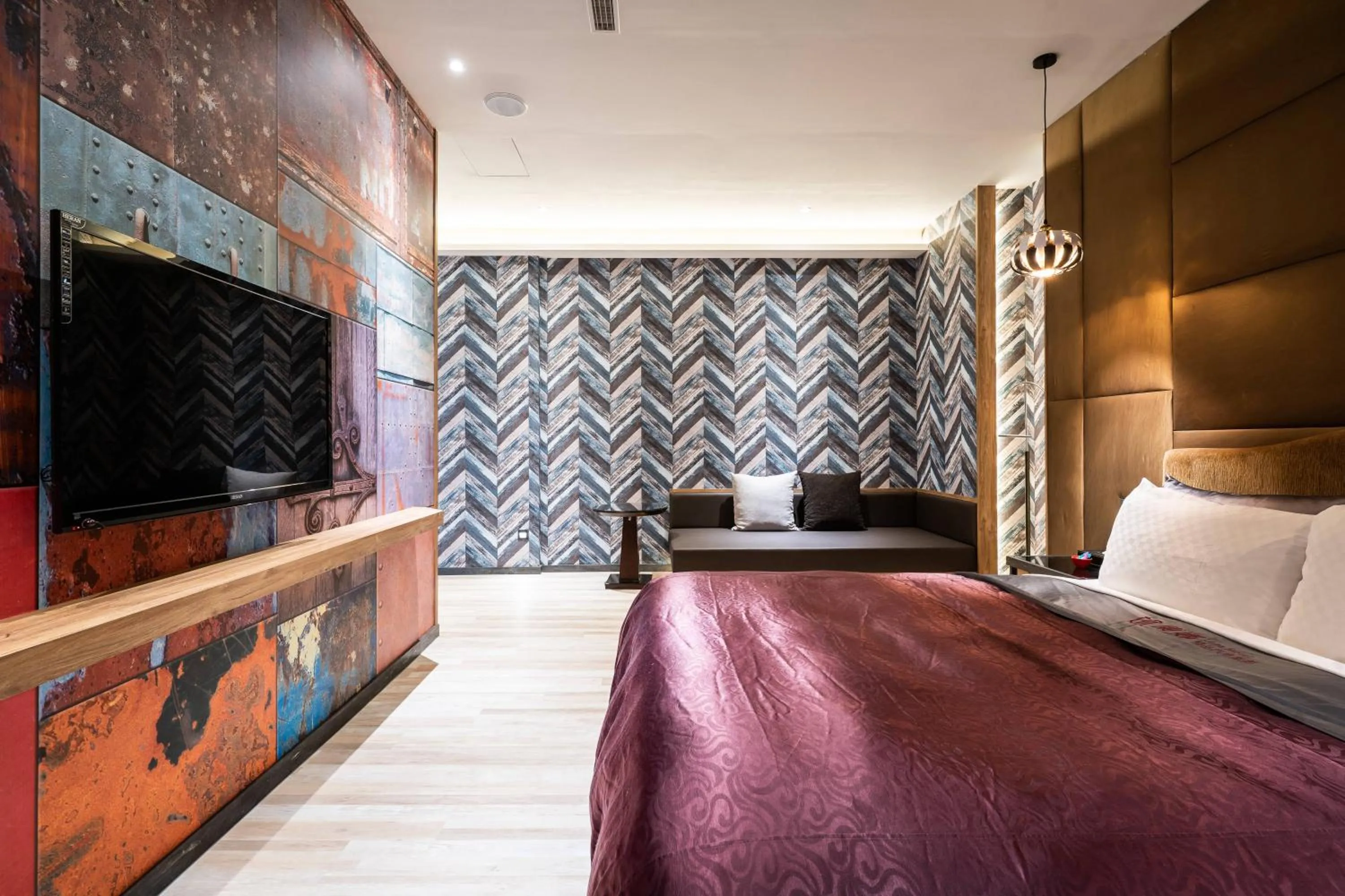 Photo of the whole room, Bed in Aquarius Motel