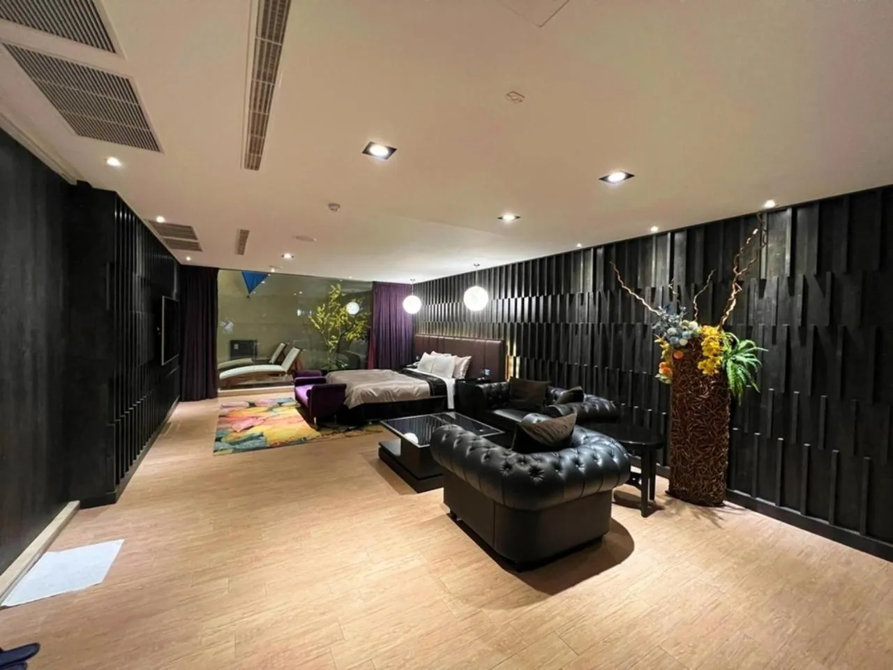 Photo of the whole room in Aquarius Motel