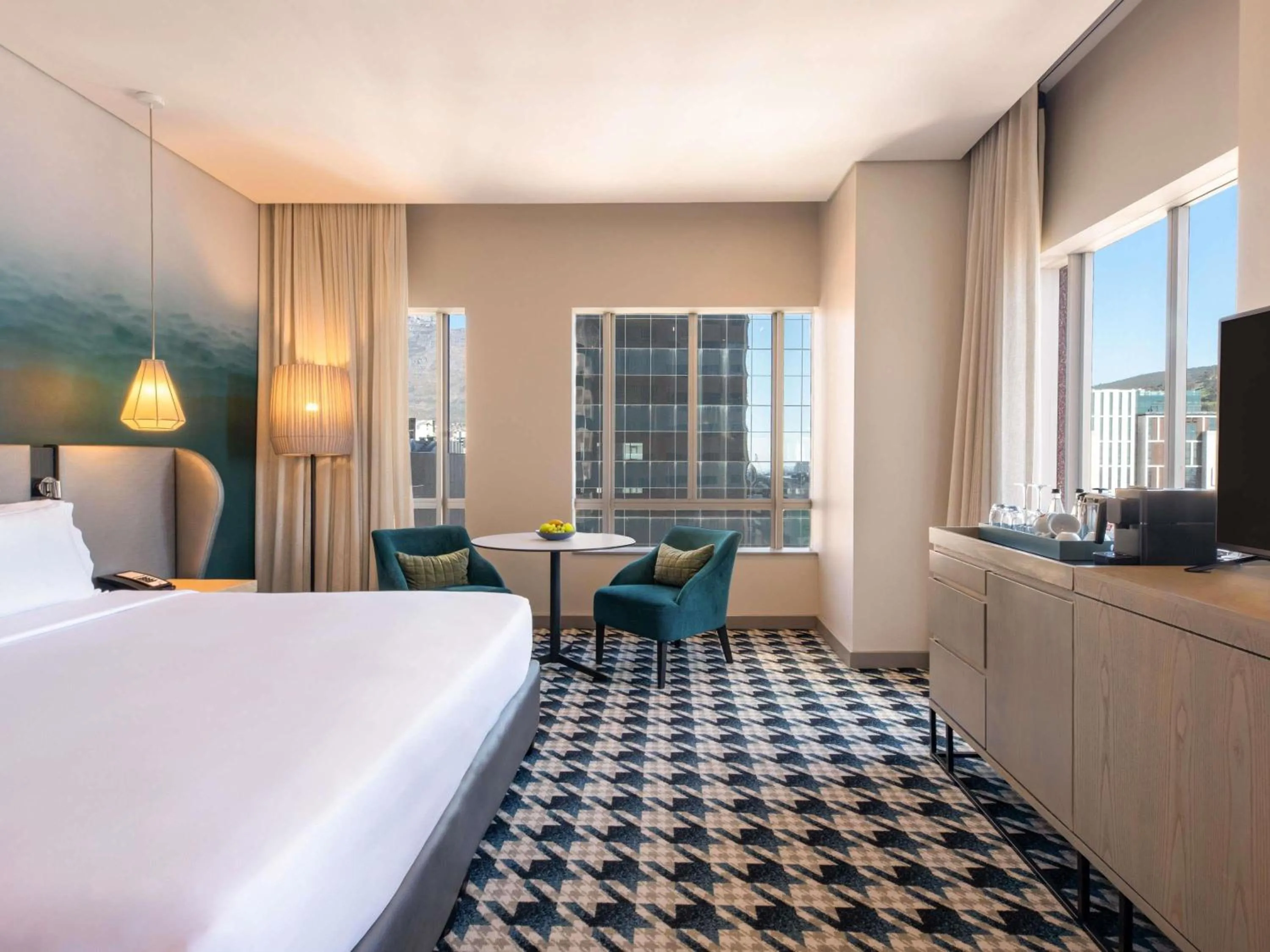 Bedroom, Bed in Pullman Cape Town City Centre