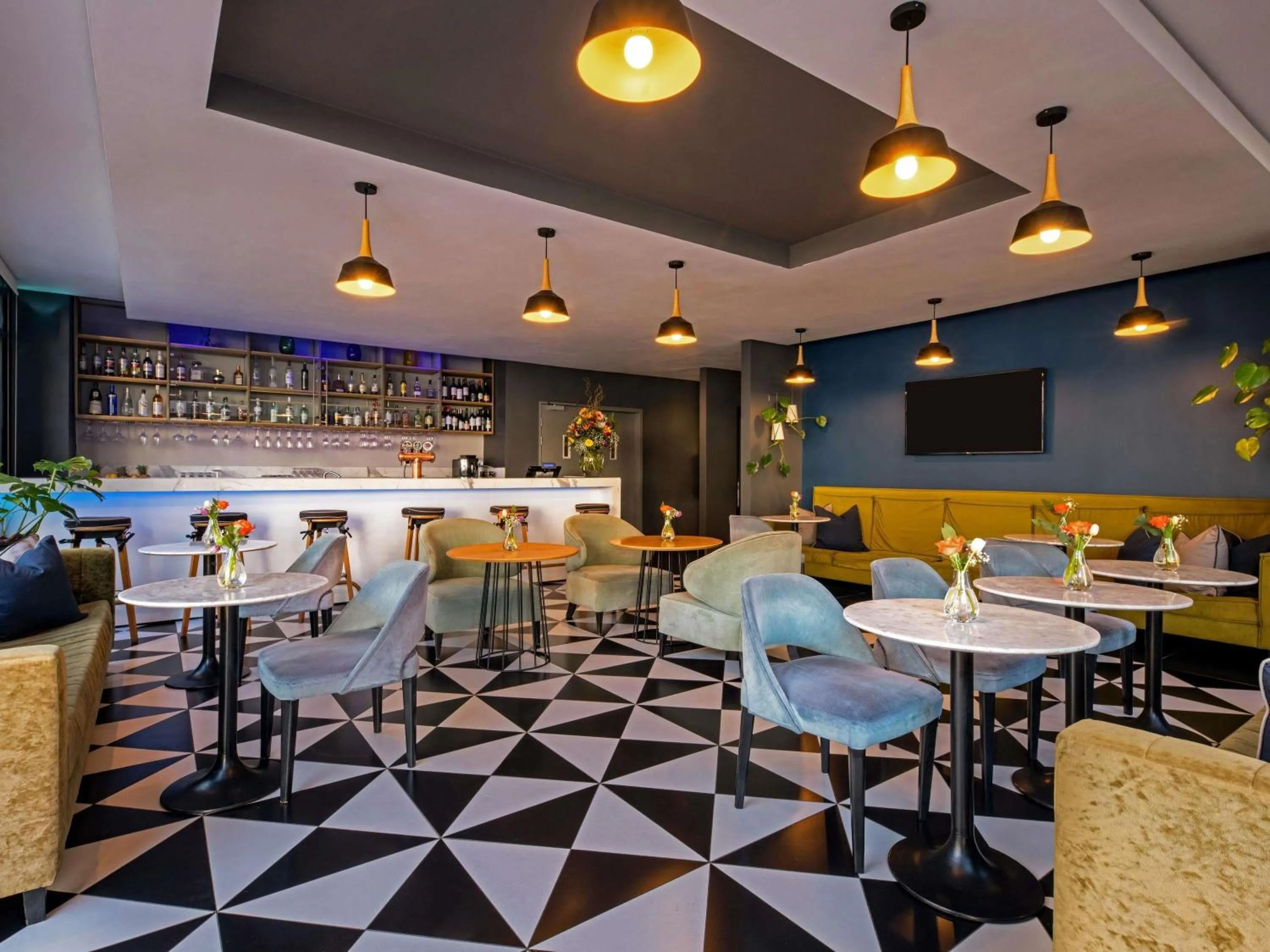 Lounge or bar in Pullman Cape Town City Centre