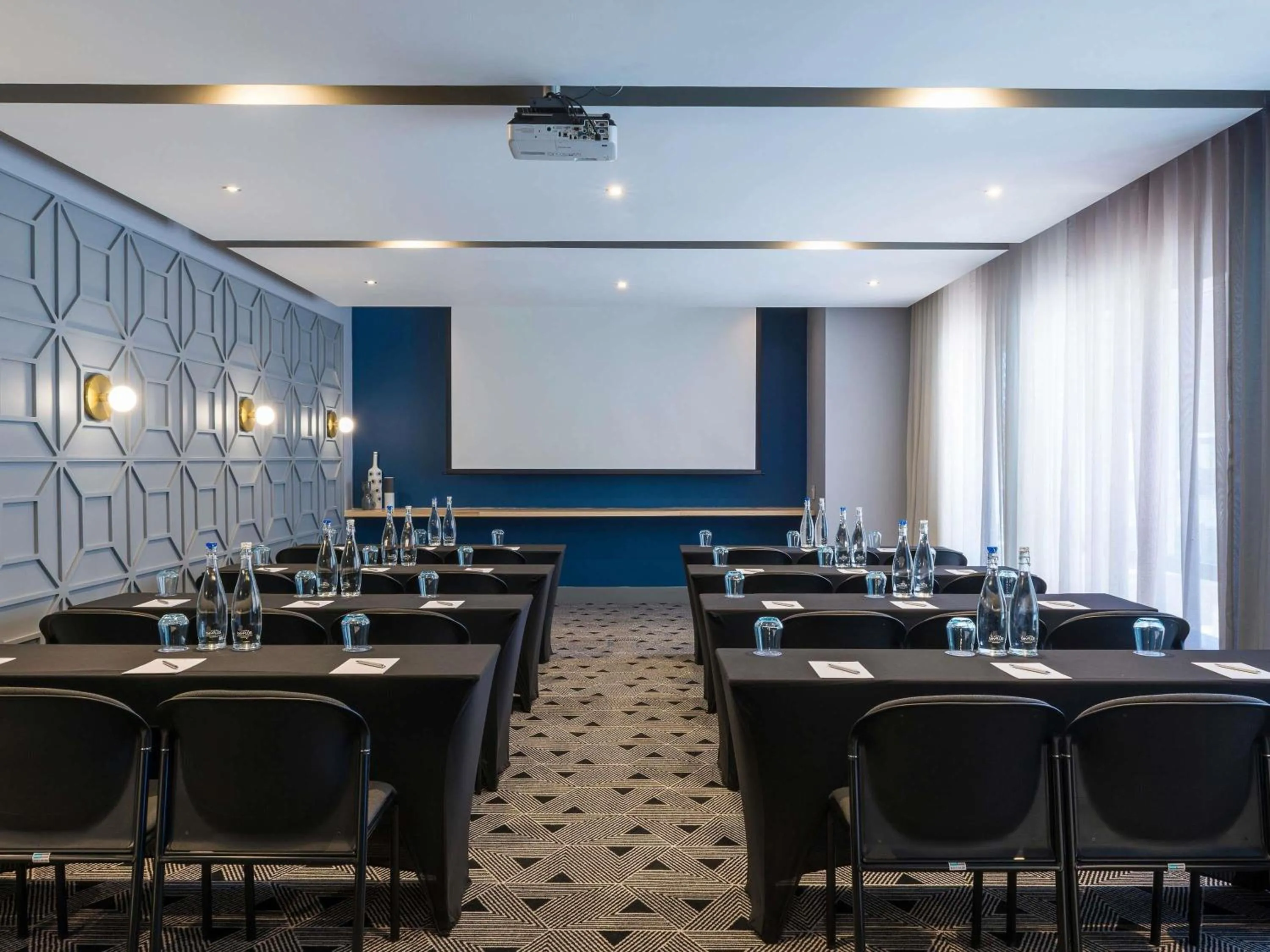 Meeting/conference room in Pullman Cape Town City Centre