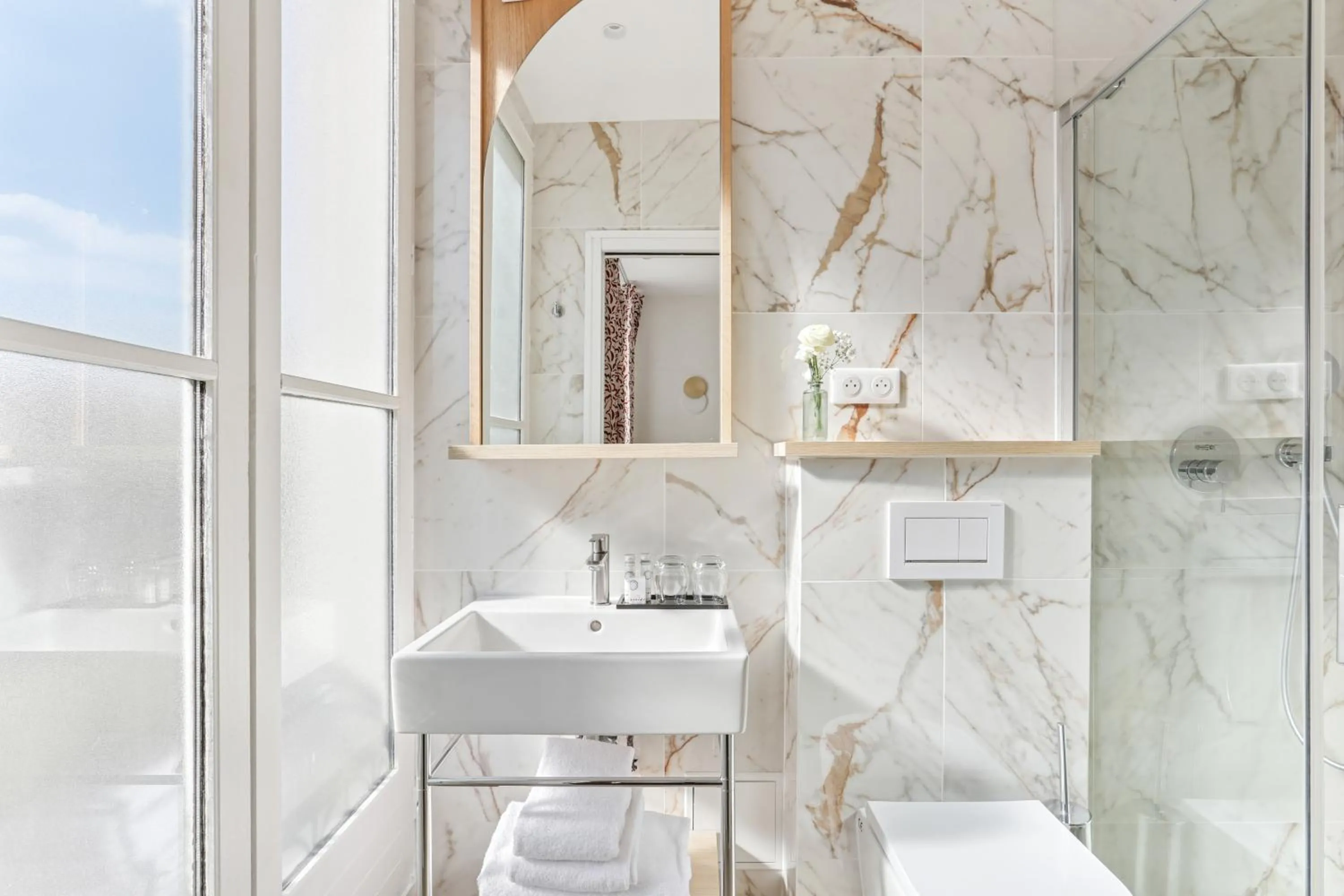 Bathroom in Hôtel Alexandrine Opera