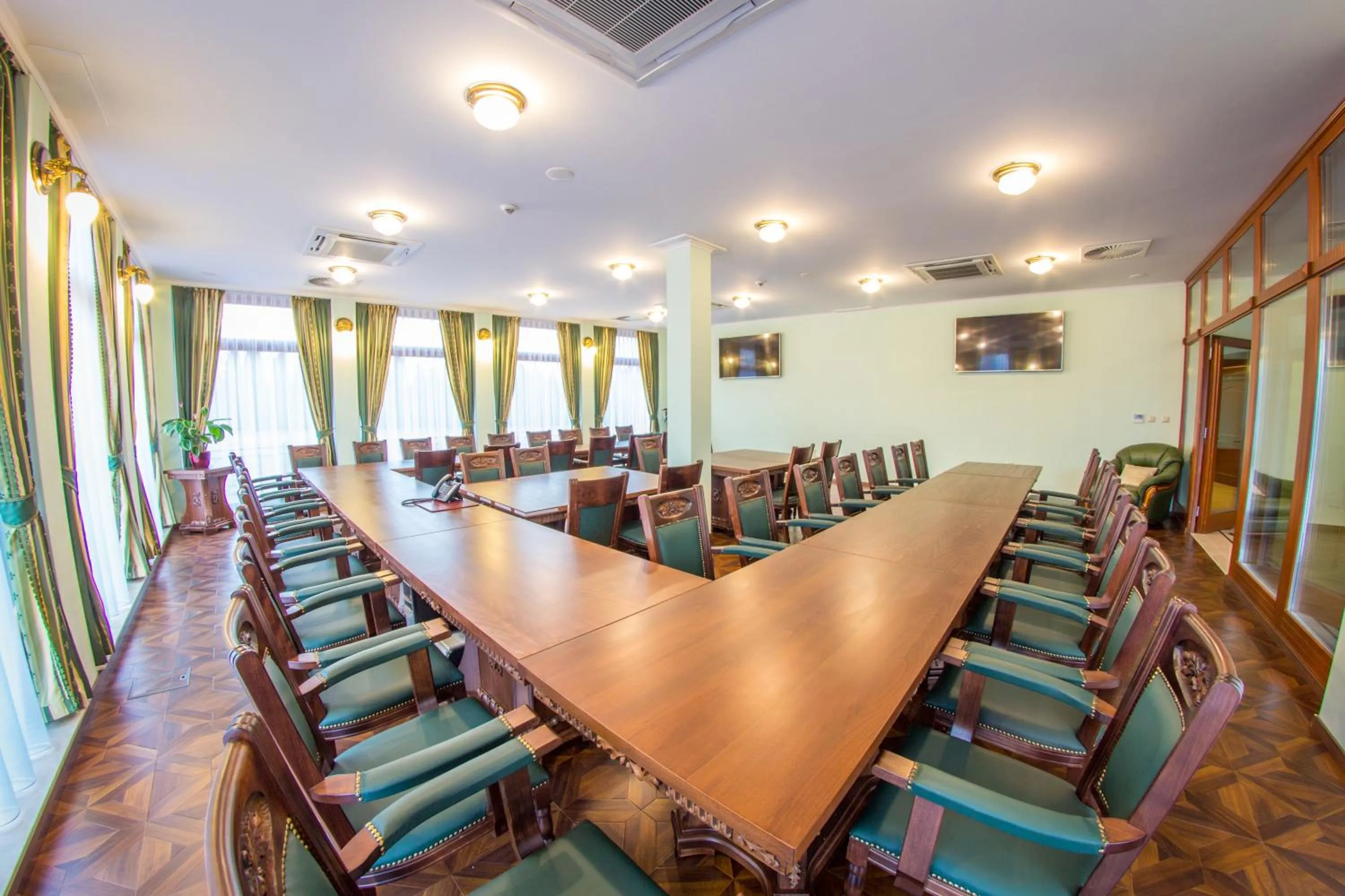 Business facilities in Hotel Viliam Frano
