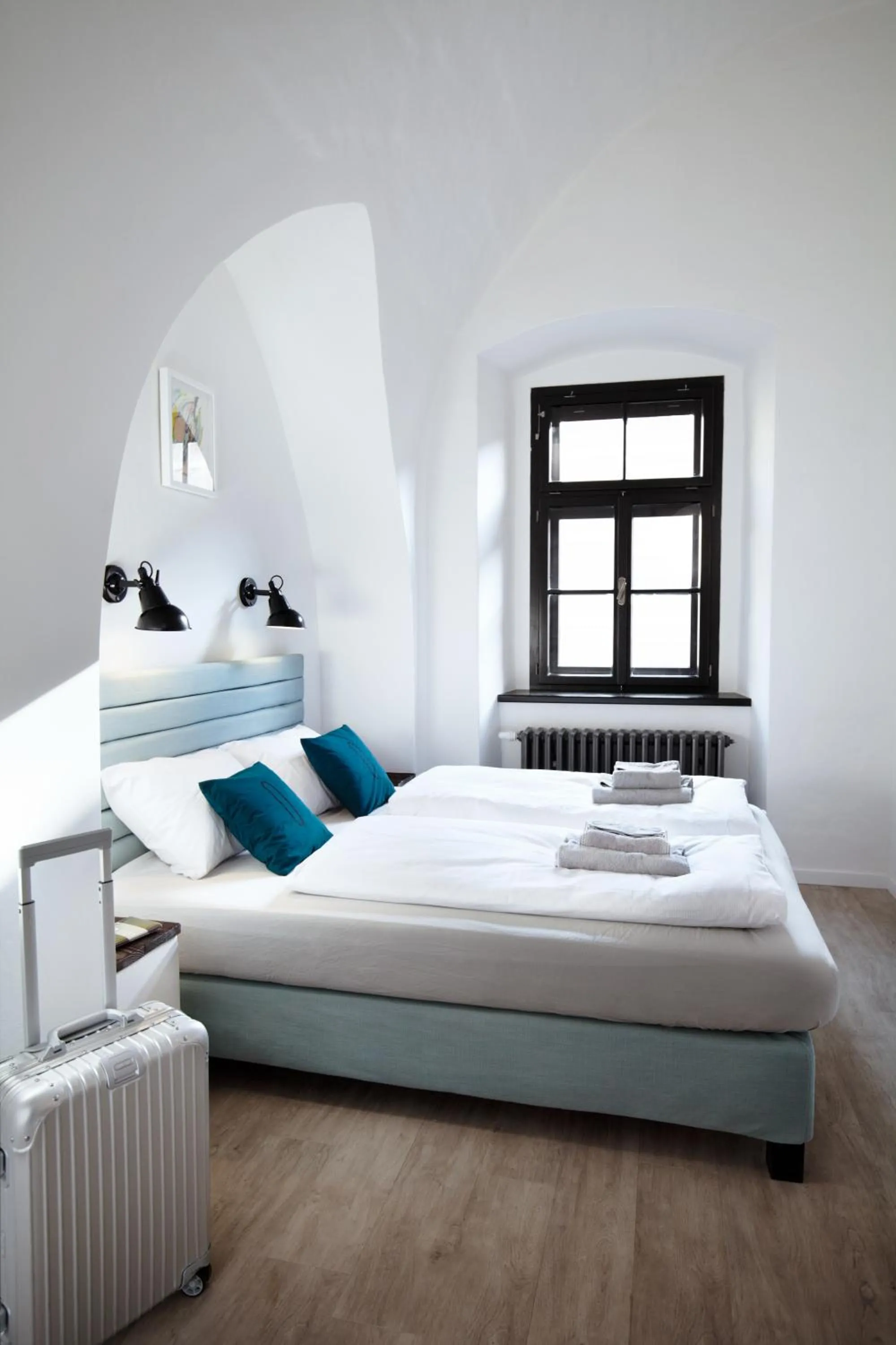 Bed in Long Story Short Hostel & Café