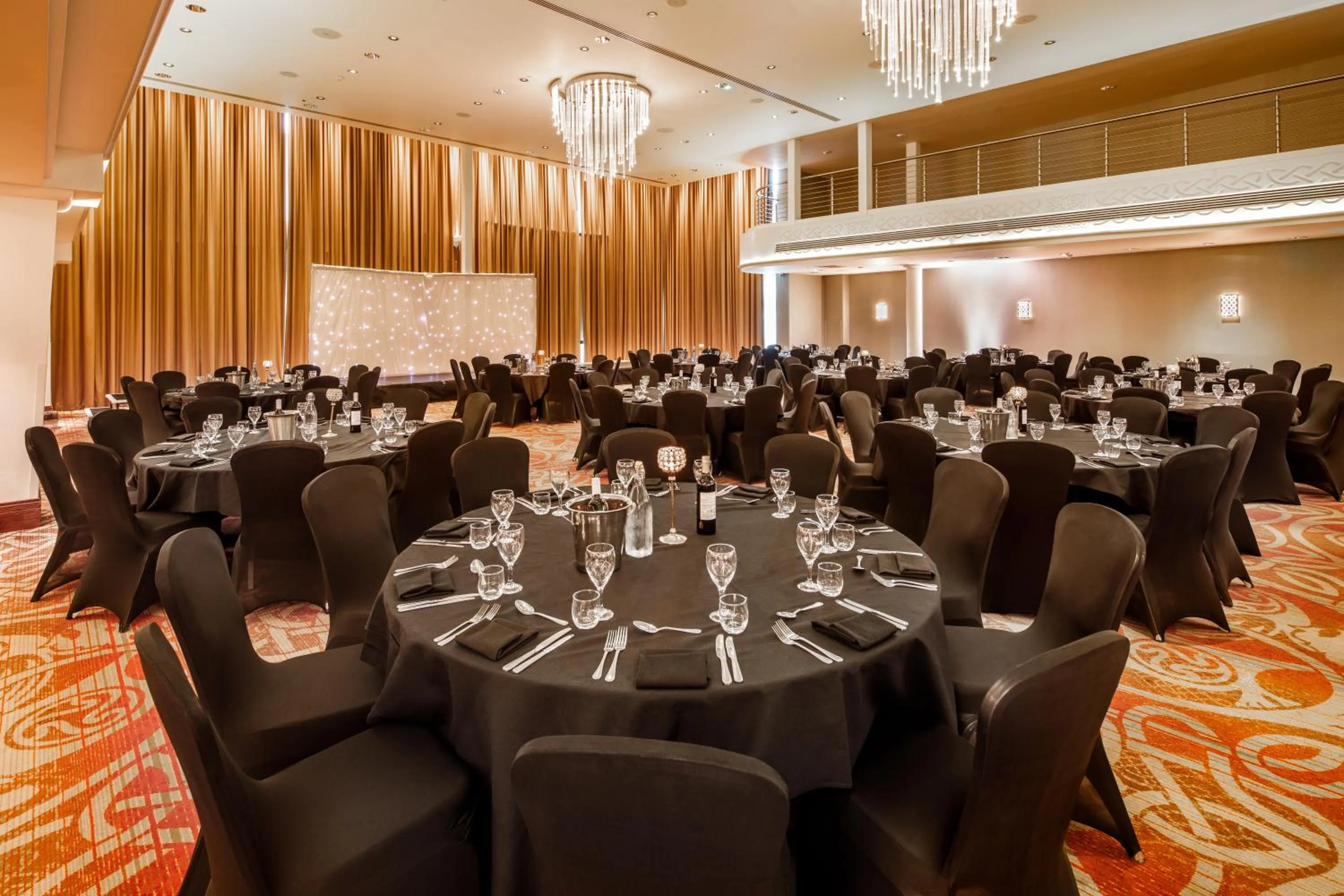 Banquet/Function facilities in Holland House Hotel Cardiff By Sunday