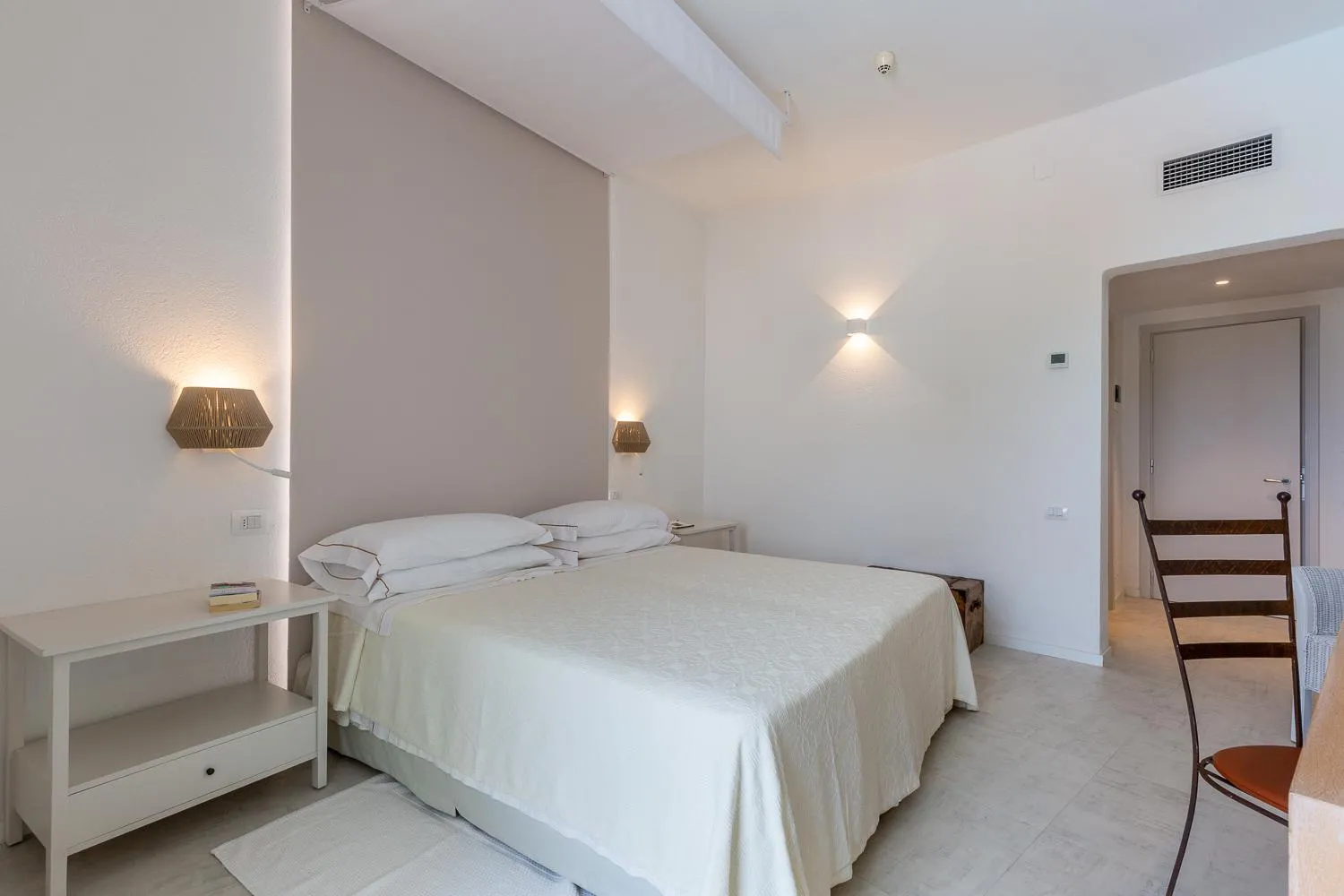 Bedroom, Bed in Hotel Flamingo