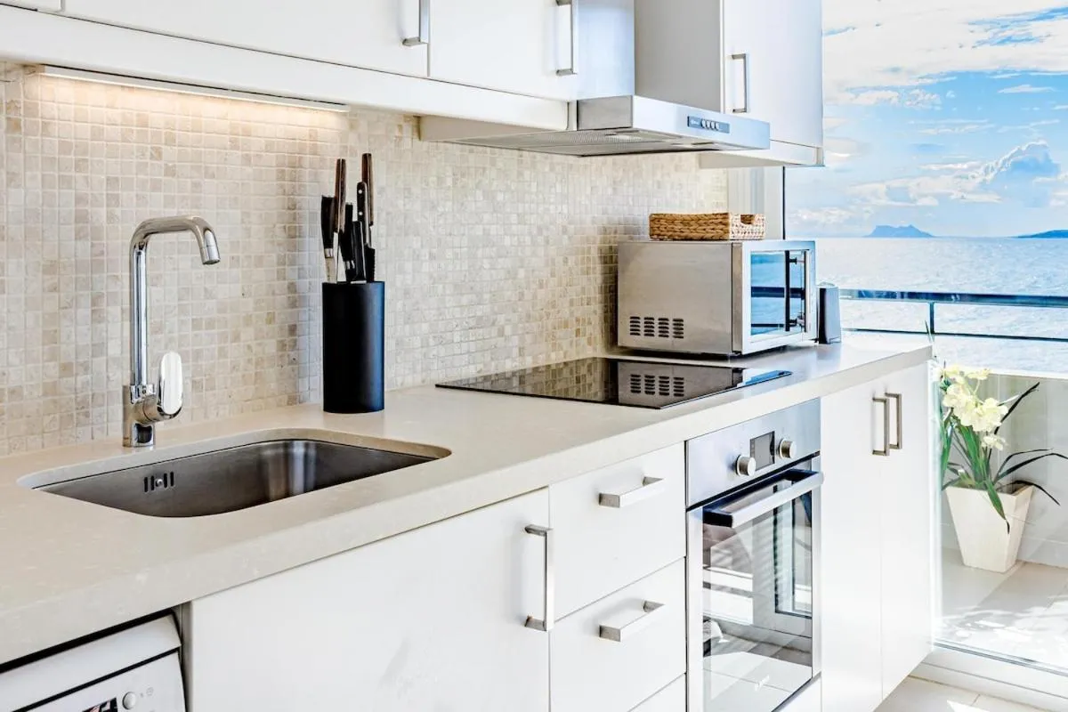 Other in CP - Modern Beachside Apartment in Estepona