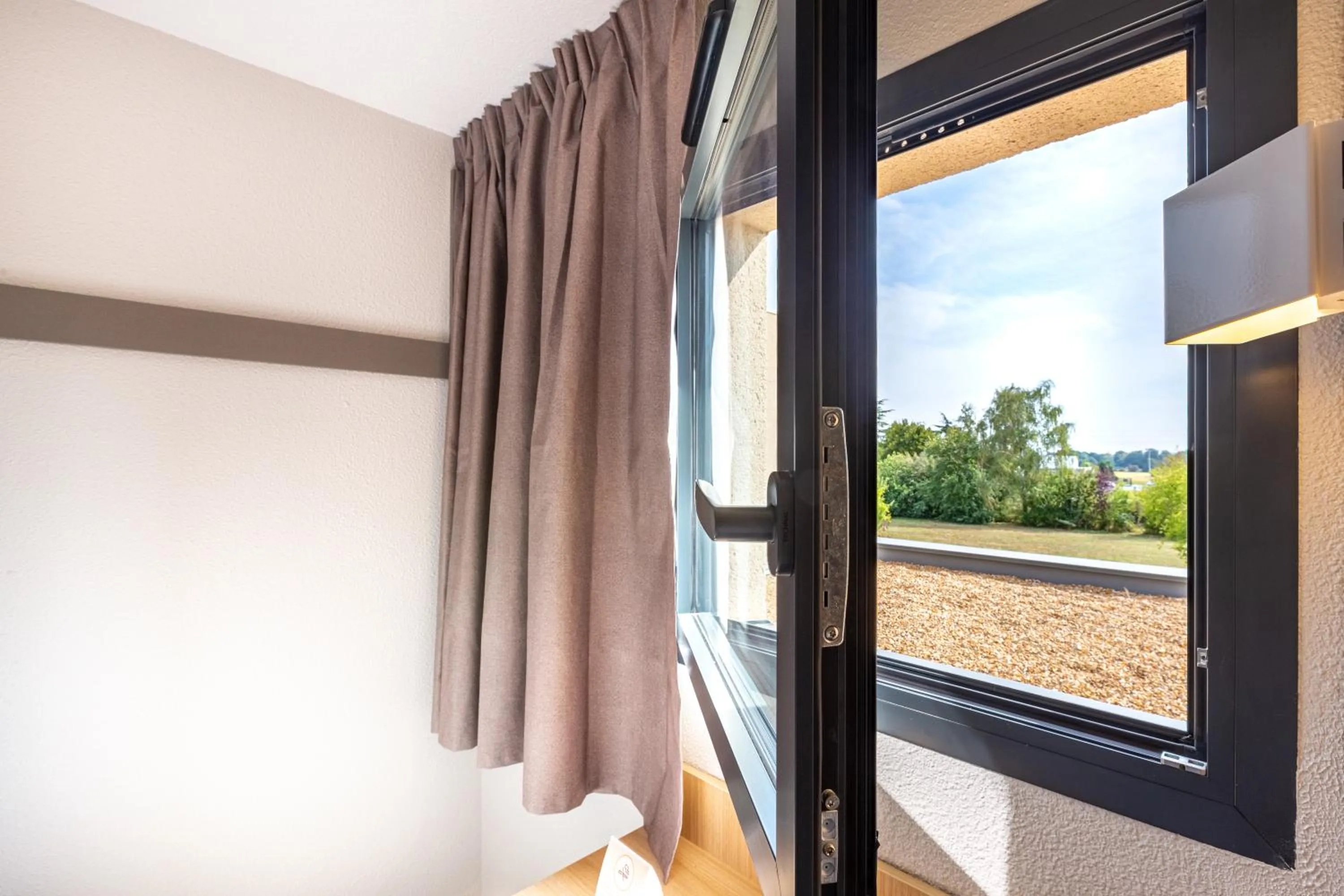 Bedroom in B&B HOTEL Angers Parc Expos