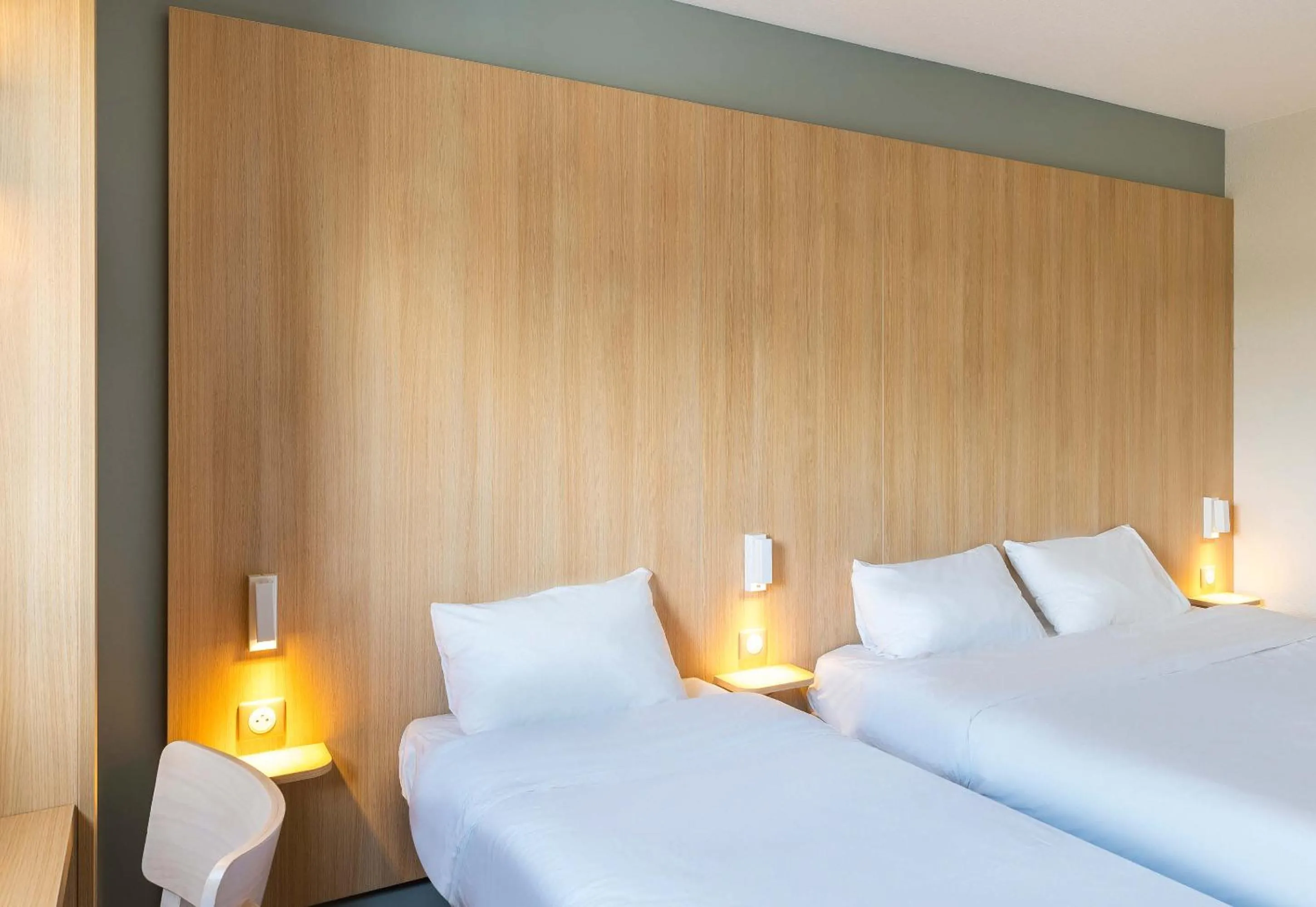 Bedroom, Bed in B&B HOTEL Angers Parc Expos