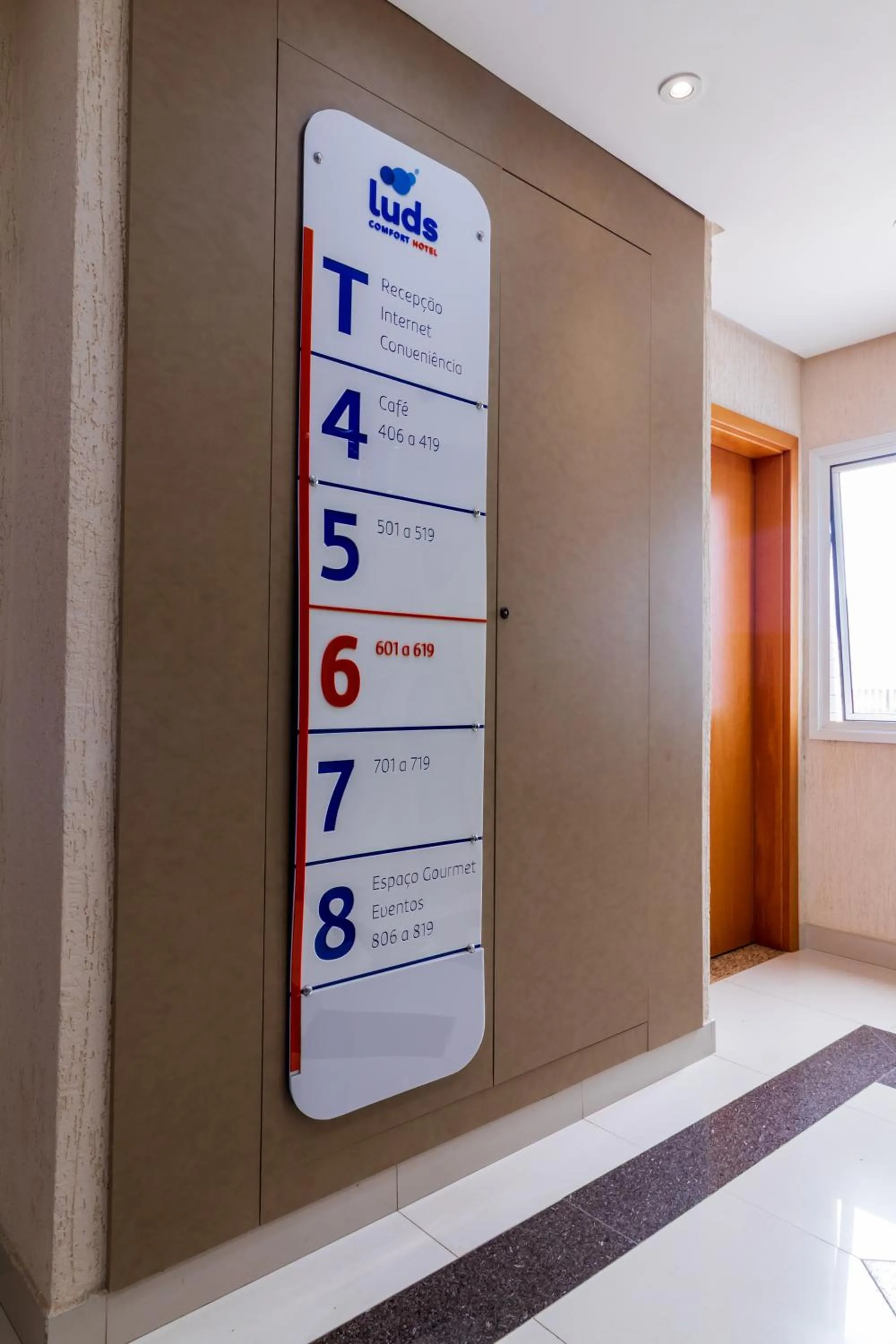 Property building in Luds Comfort Hotel