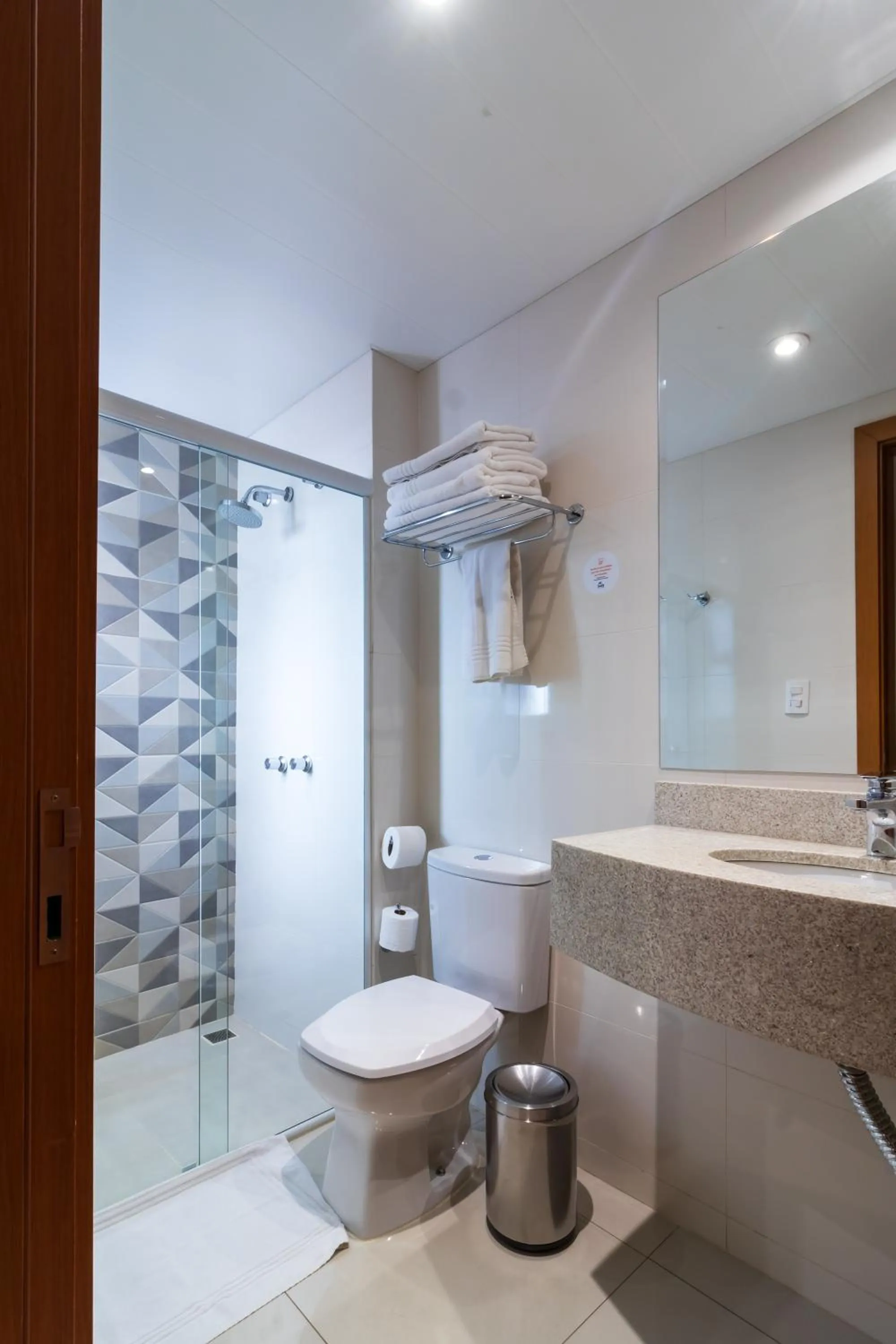 Shower in Luds Comfort Hotel