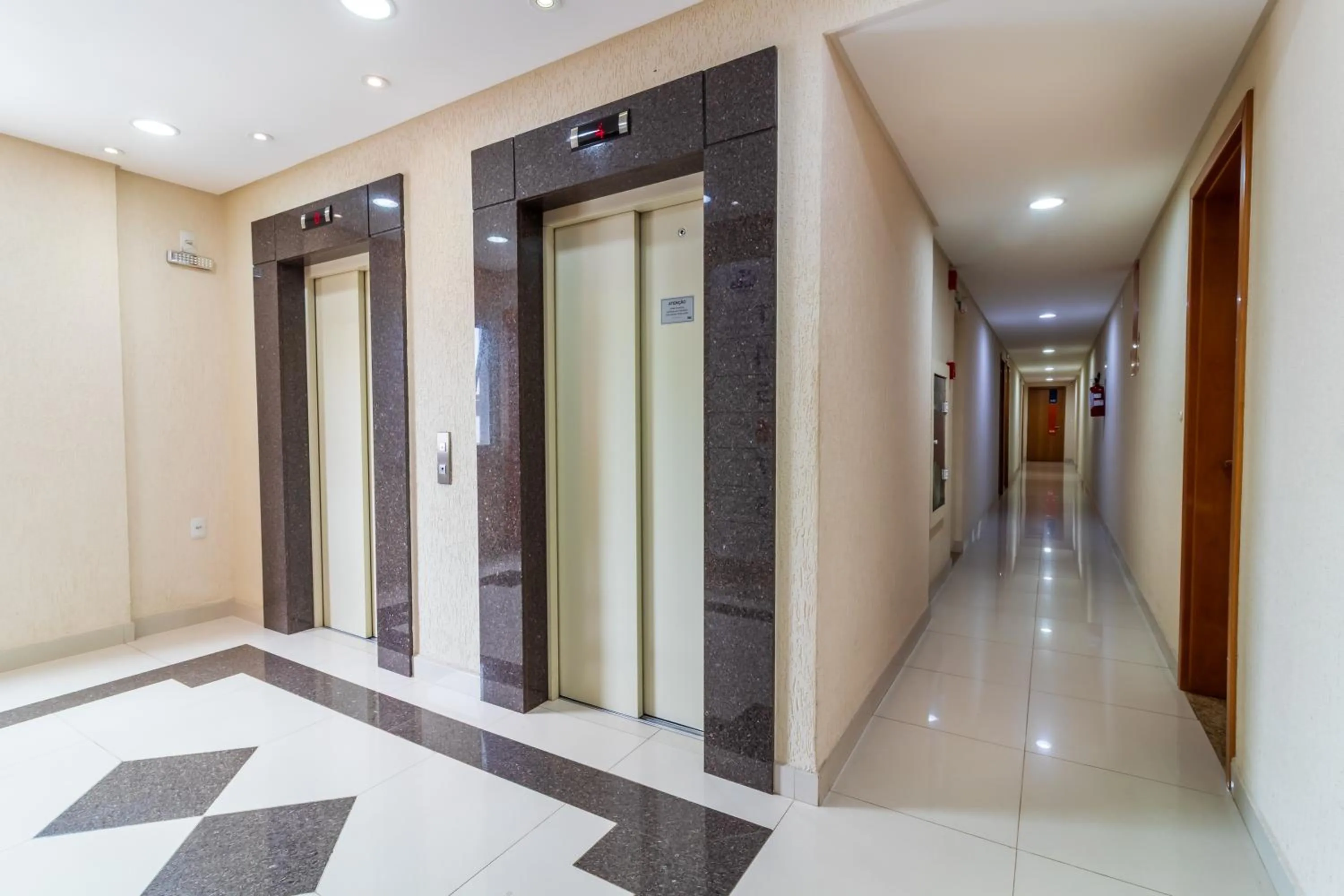 Property building in Luds Comfort Hotel