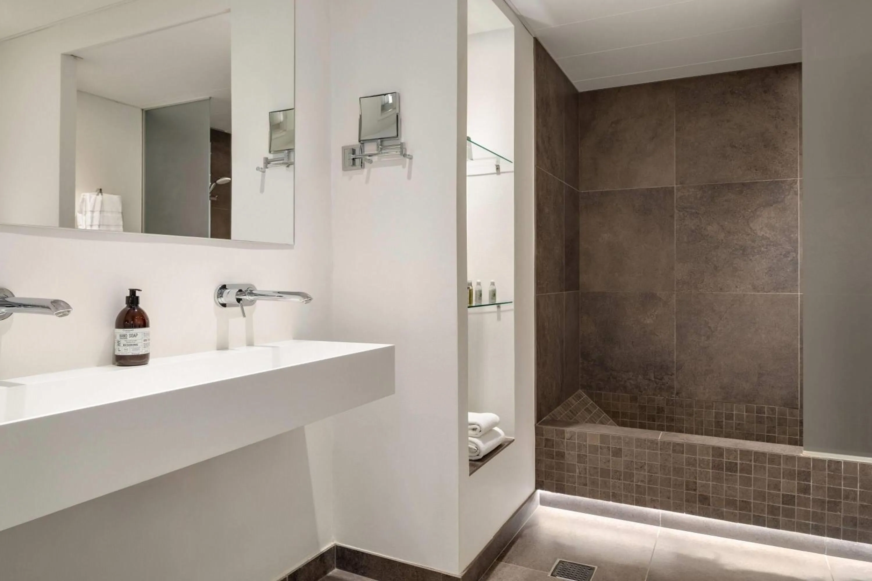 Bathroom in Comwell Hvide Hus Aalborg, Dolce by Wyndham