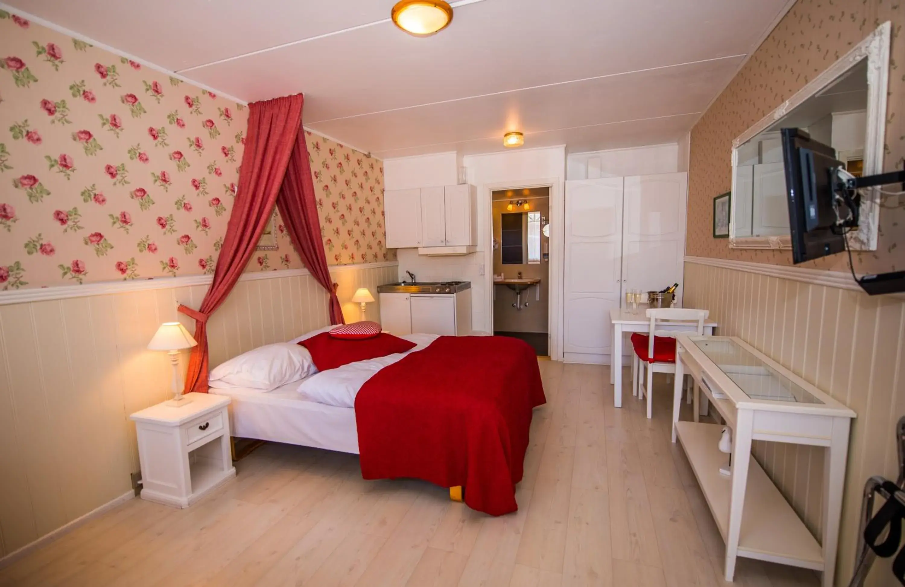 Double Room Romantic in Hotel Kommandørgården Double Room Romantic in Hotel Kommandørgården